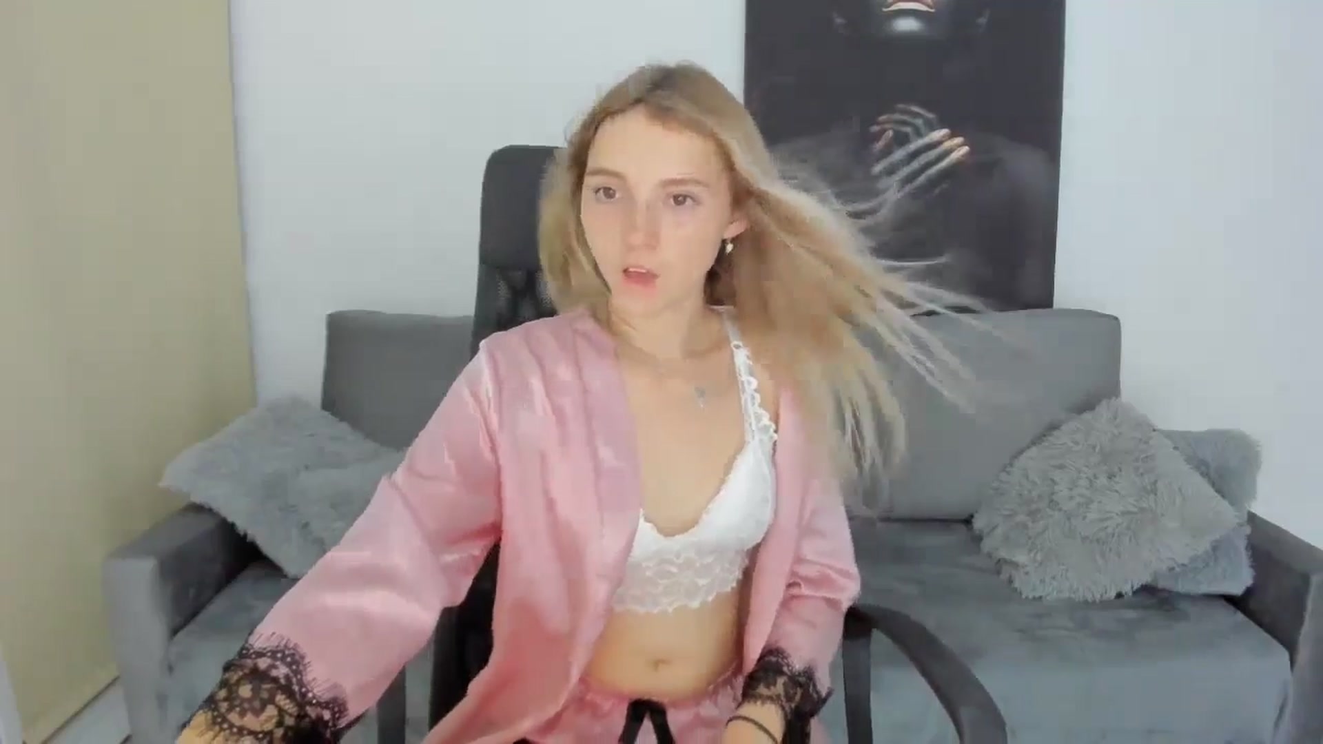 Gallery image thumbnail from Daisyy's myfreecams stream on, 08/18/2024, 19:28 image 6 of 20