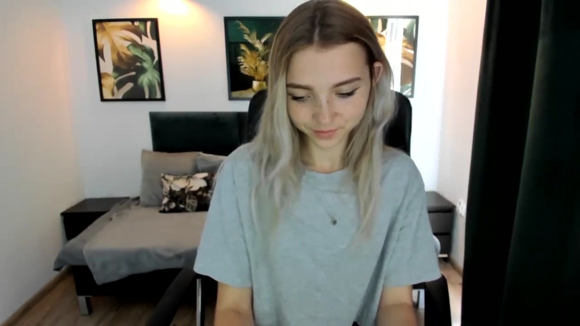 Gallery image thumbnail from Daisyy's myfreecams stream on, 08/22/2024, 13:35 image 3 of 20