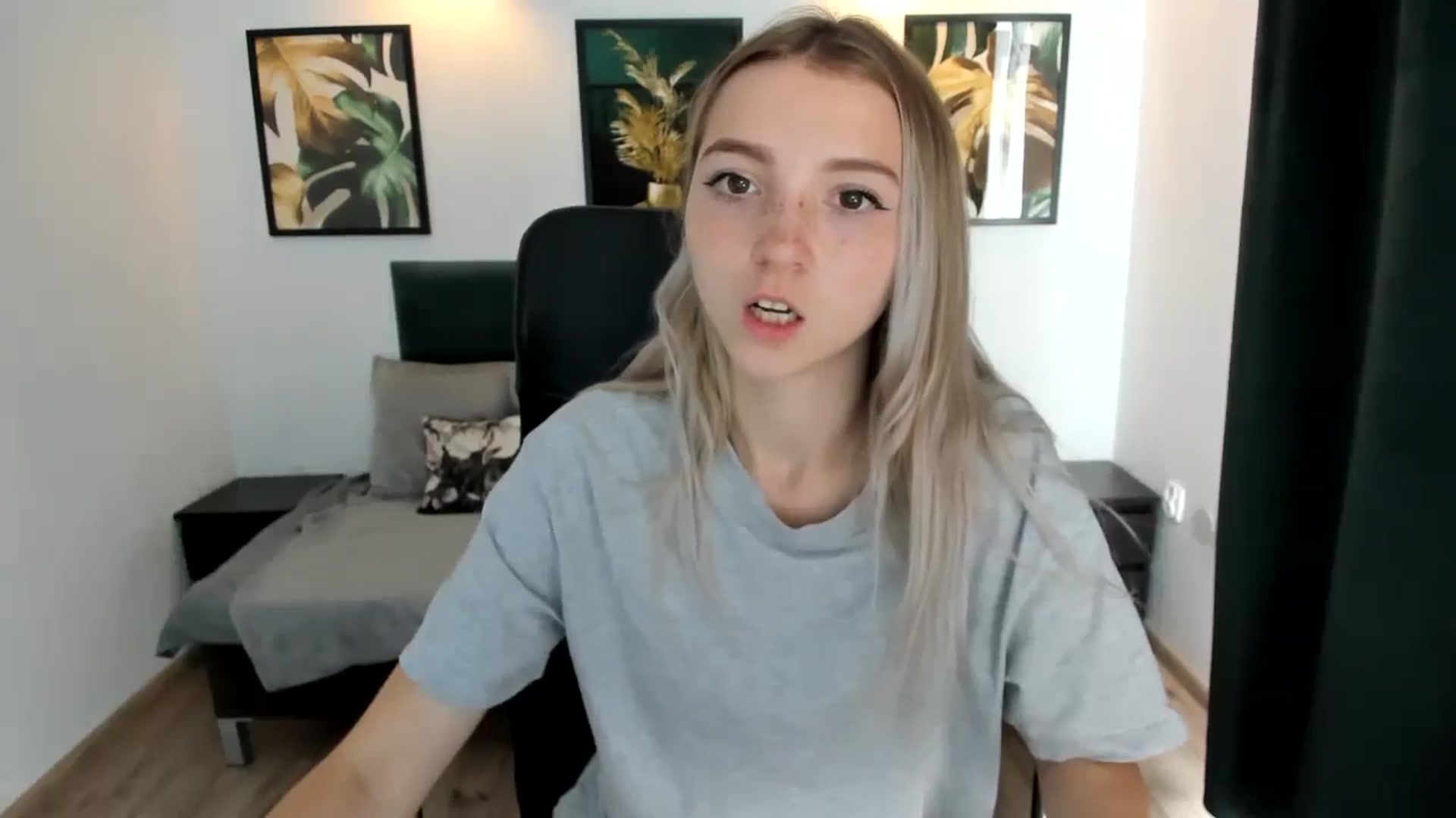 Gallery image thumbnail from Daisyy's myfreecams stream on, 08/22/2024, 15:28 image 3 of 20