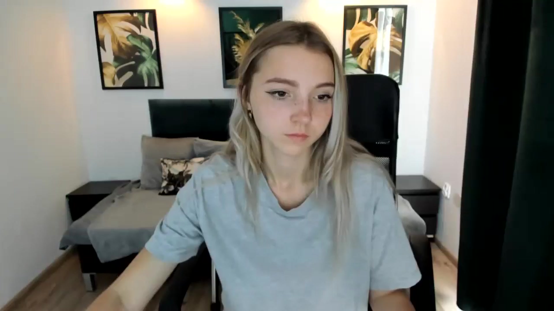 Gallery image thumbnail from Daisyy's myfreecams stream on, 08/22/2024, 15:28 image 1 of 20