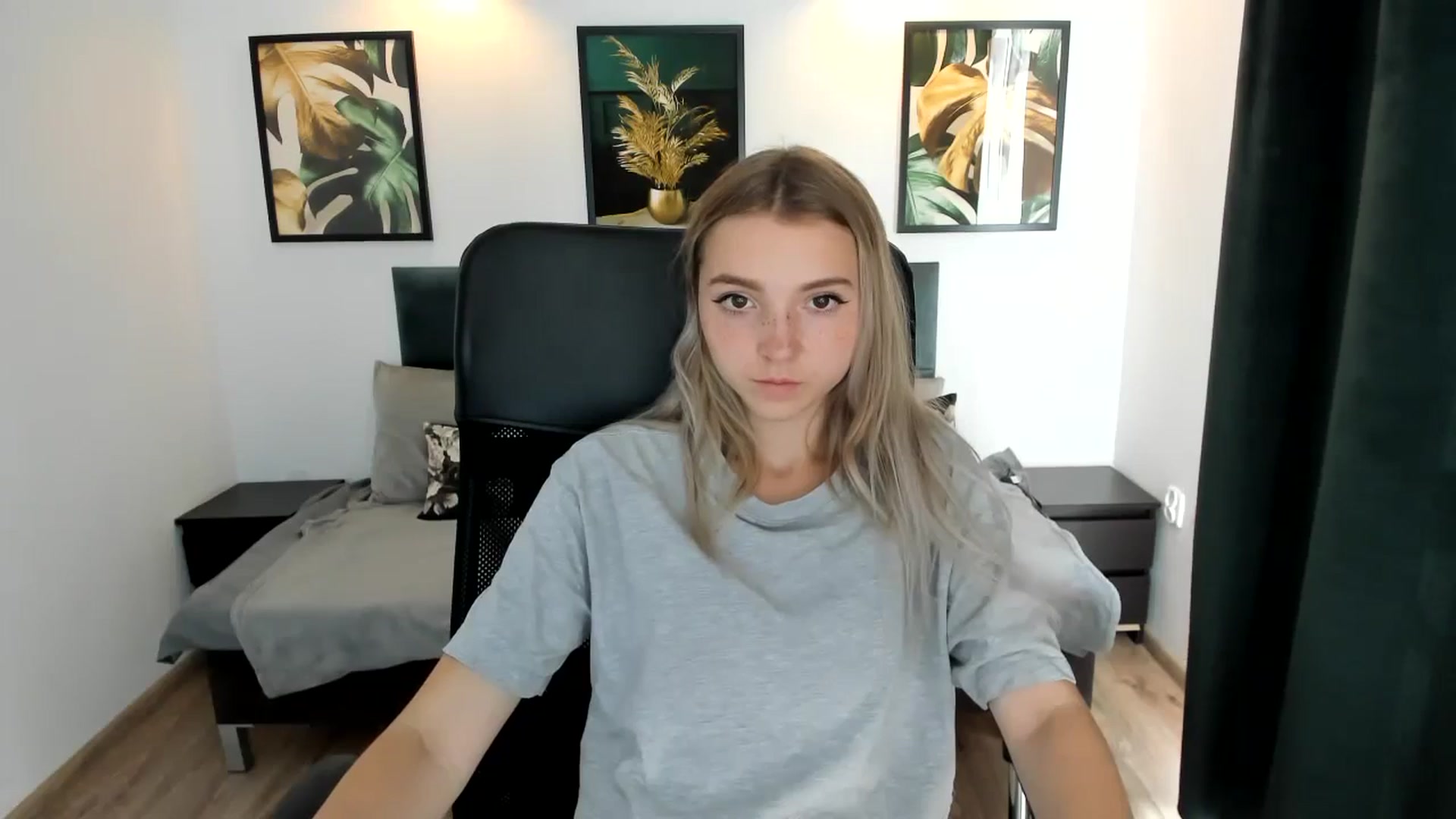 Gallery image thumbnail from Daisyy's myfreecams stream on, 08/22/2024, 15:28 image 19 of 20