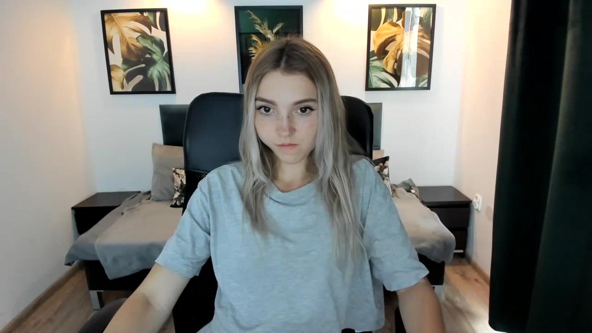 Gallery image thumbnail from Daisyy's myfreecams stream on, 08/22/2024, 16:34 image 8 of 20