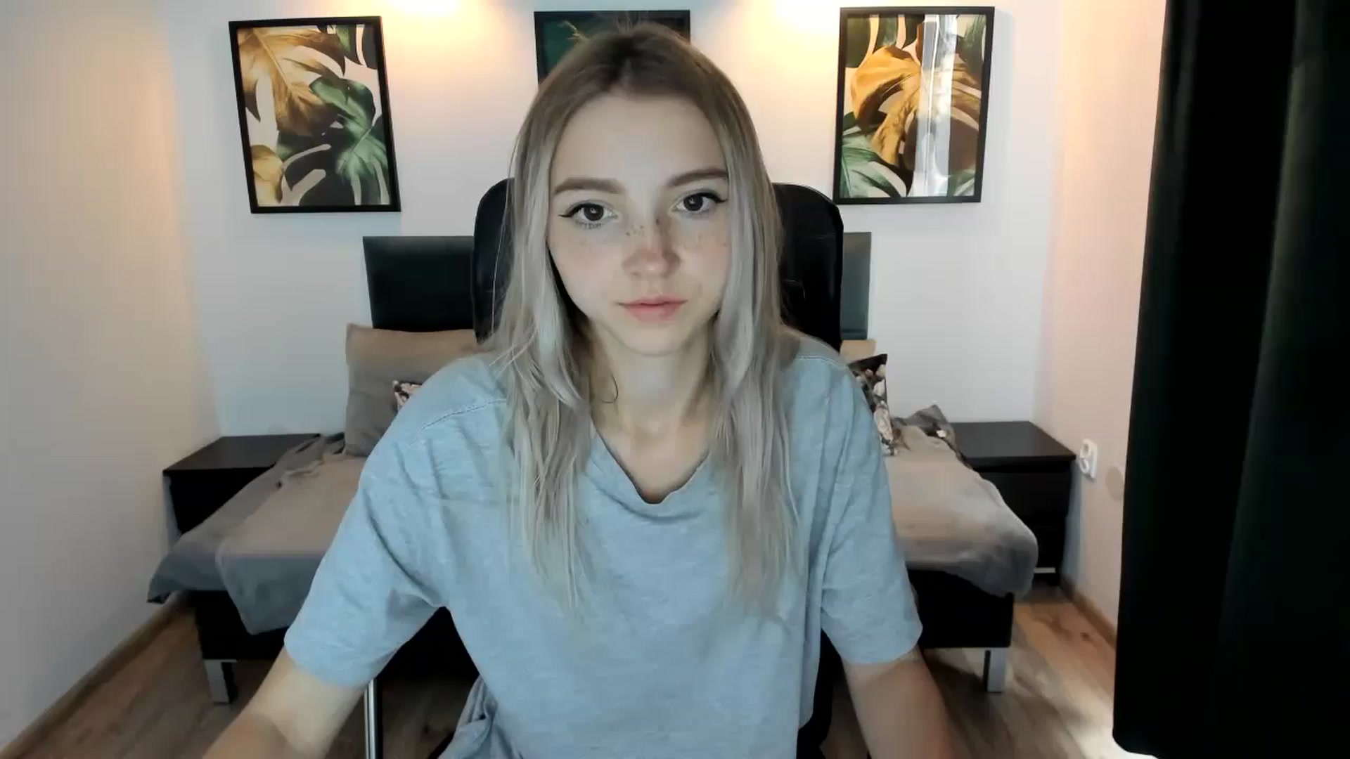 Gallery image thumbnail from Daisyy's myfreecams stream on, 08/22/2024, 16:34 image 1 of 20
