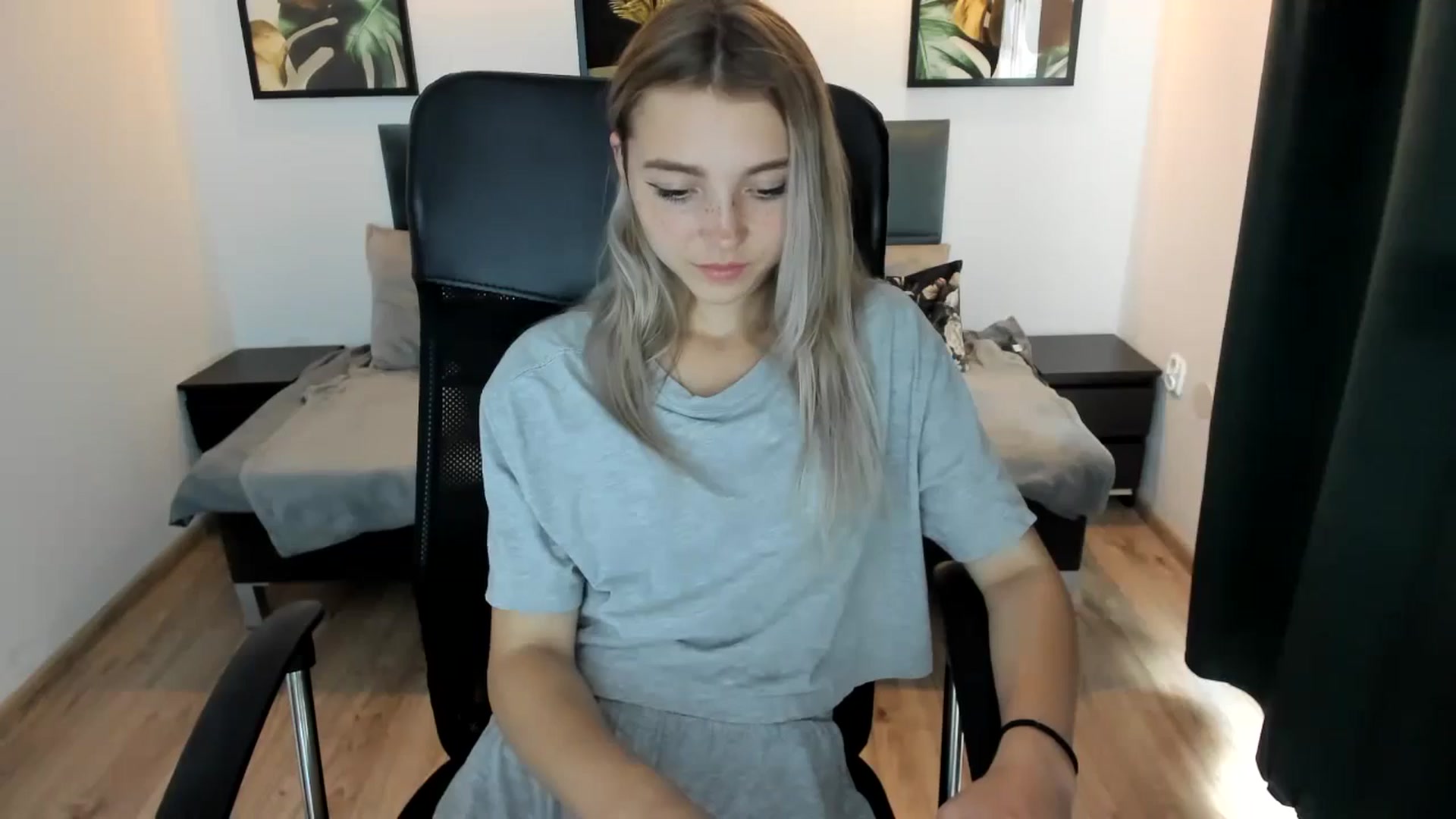 Gallery image thumbnail from Daisyy's myfreecams stream on, 08/22/2024, 16:34 image 18 of 20