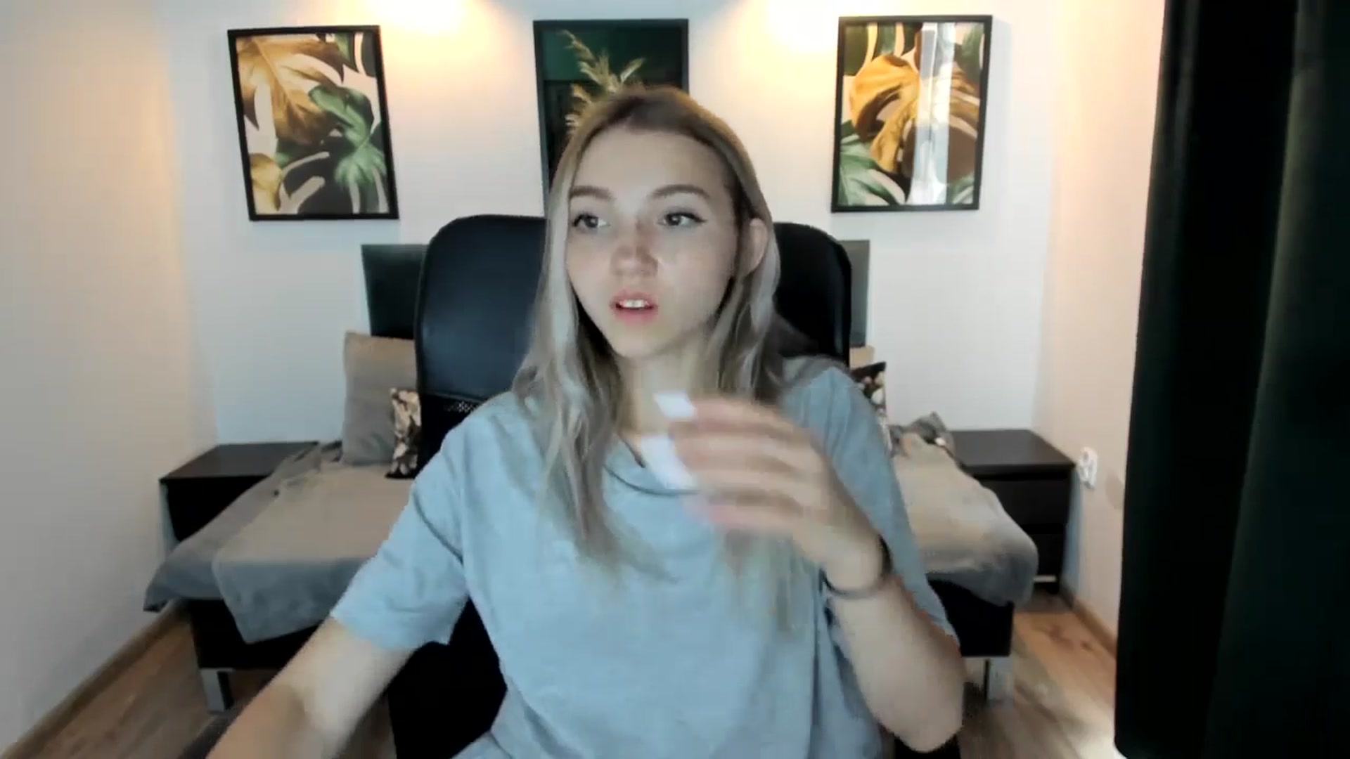 Gallery image thumbnail from Daisyy's myfreecams stream on, 08/22/2024, 16:34 image 9 of 20