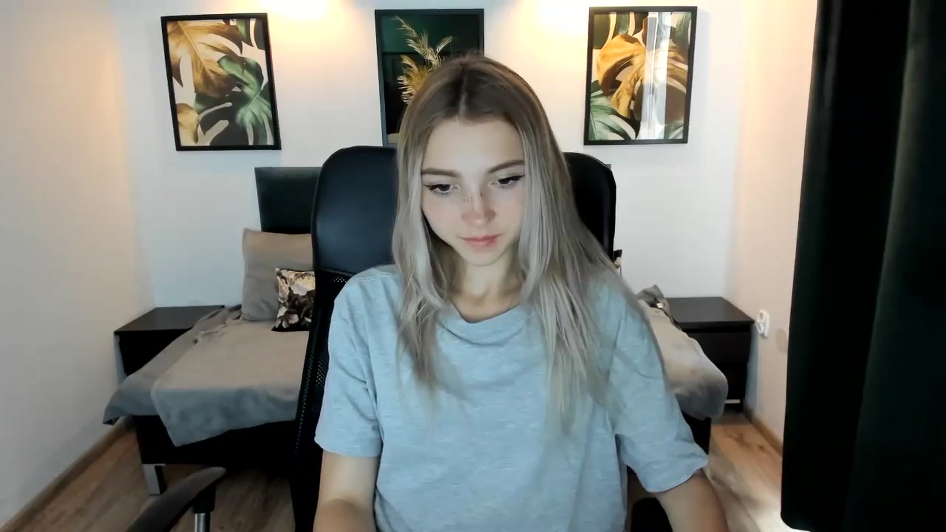 Gallery image thumbnail from Daisyy's myfreecams stream on, 08/22/2024, 16:34 image 7 of 20