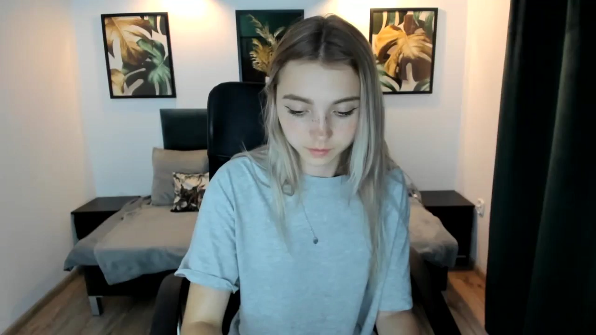 Gallery image thumbnail from Daisyy's myfreecams stream on, 08/22/2024, 18:33 image 6 of 20