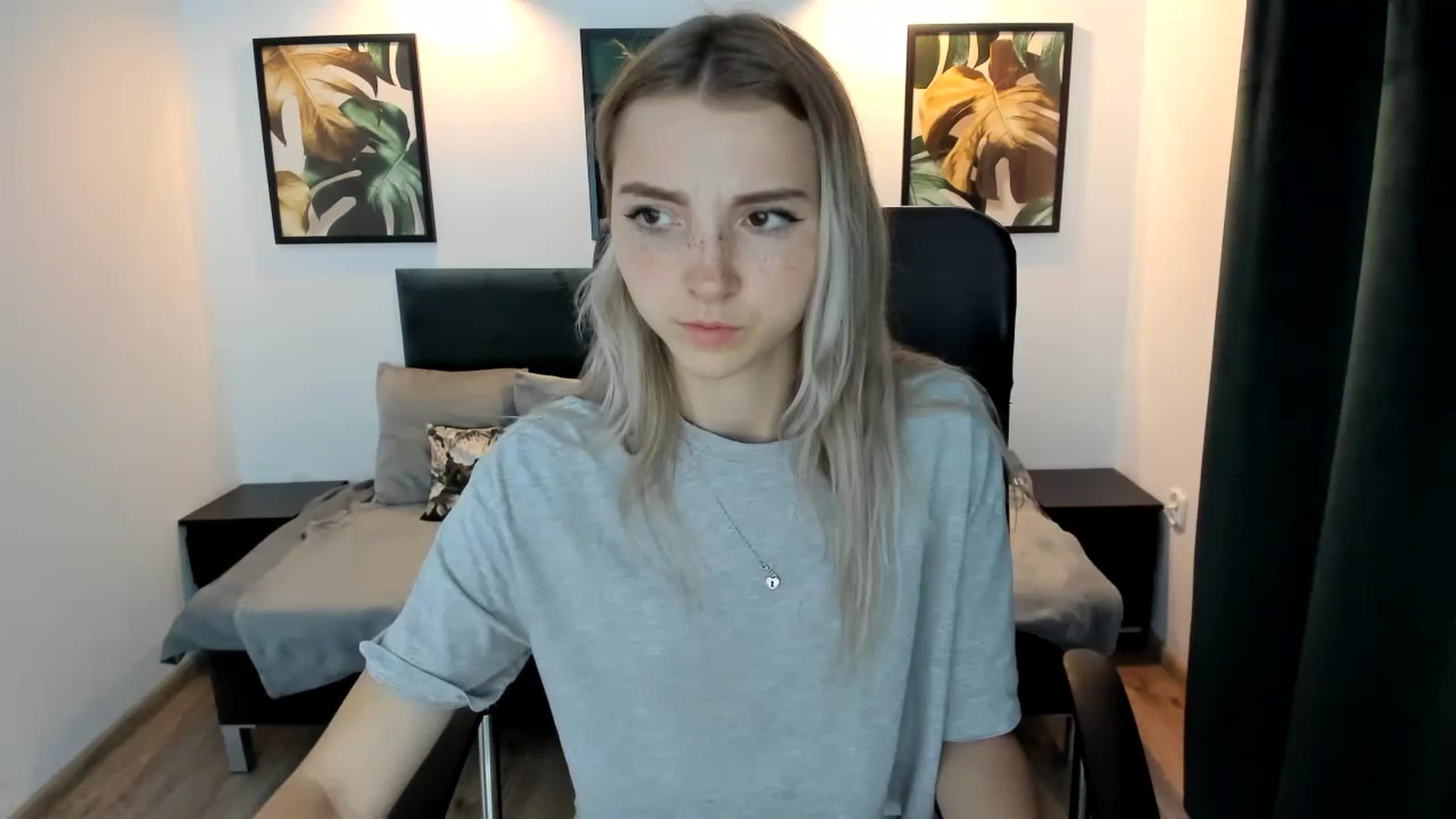 Gallery image thumbnail from Daisyy's myfreecams stream on, 08/22/2024, 18:33 image 8 of 20
