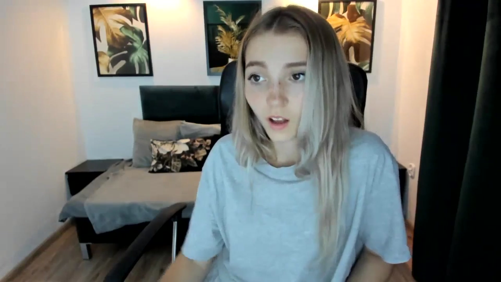 Gallery image thumbnail from Daisyy's myfreecams stream on, 08/22/2024, 19:12 image 3 of 20