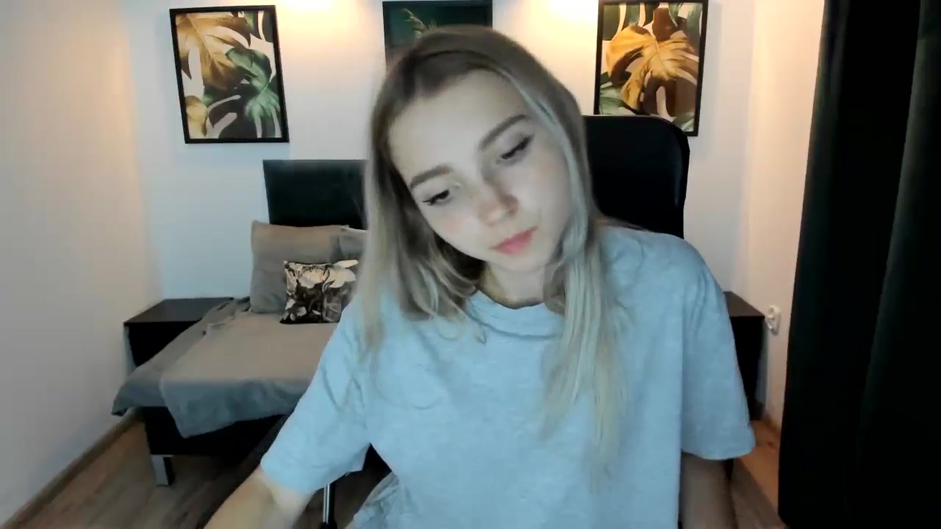 Gallery image thumbnail from Daisyy's myfreecams stream on, 08/22/2024, 19:12 image 2 of 20