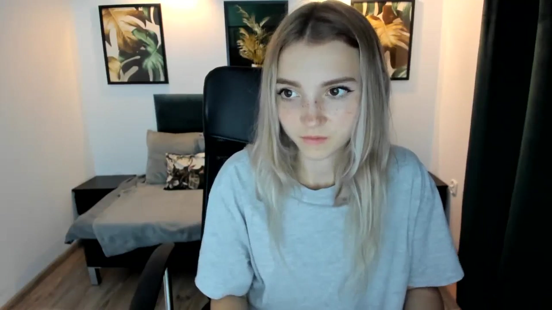 Gallery image thumbnail from Daisyy's myfreecams stream on, 08/22/2024, 19:12 image 5 of 20