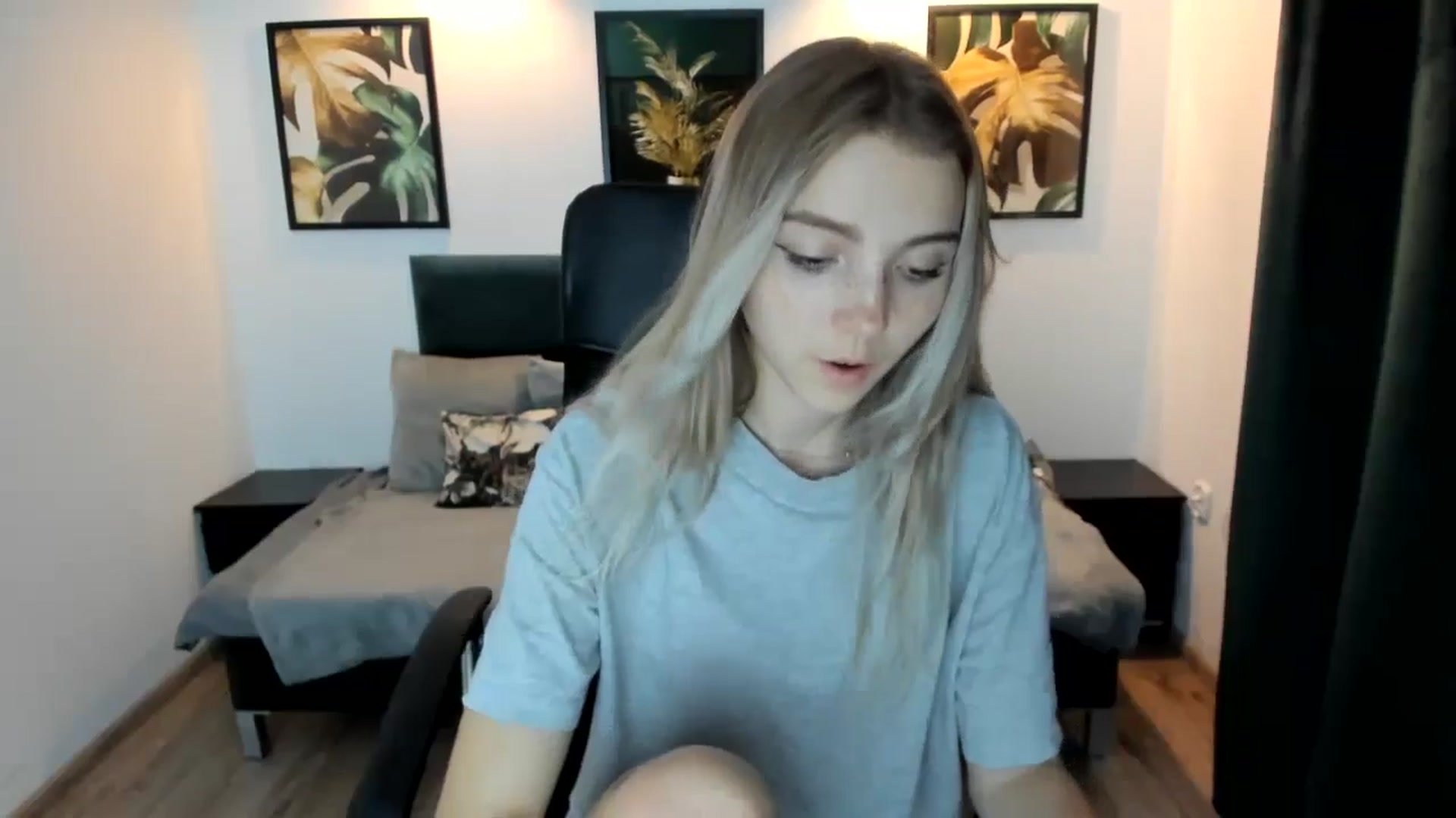 Gallery image thumbnail from Daisyy's myfreecams stream on, 08/22/2024, 20:34 image 6 of 20