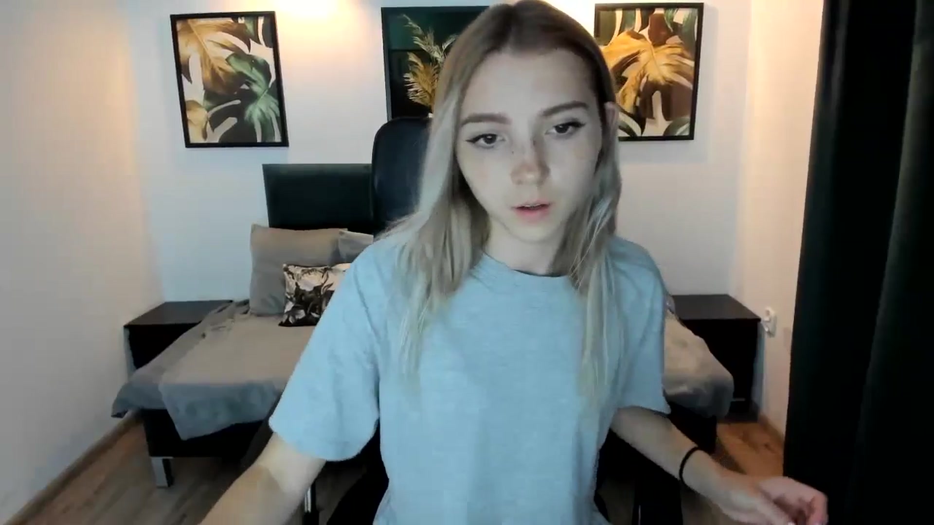 Gallery image thumbnail from Daisyy's myfreecams stream on, 08/22/2024, 20:34 image 5 of 20