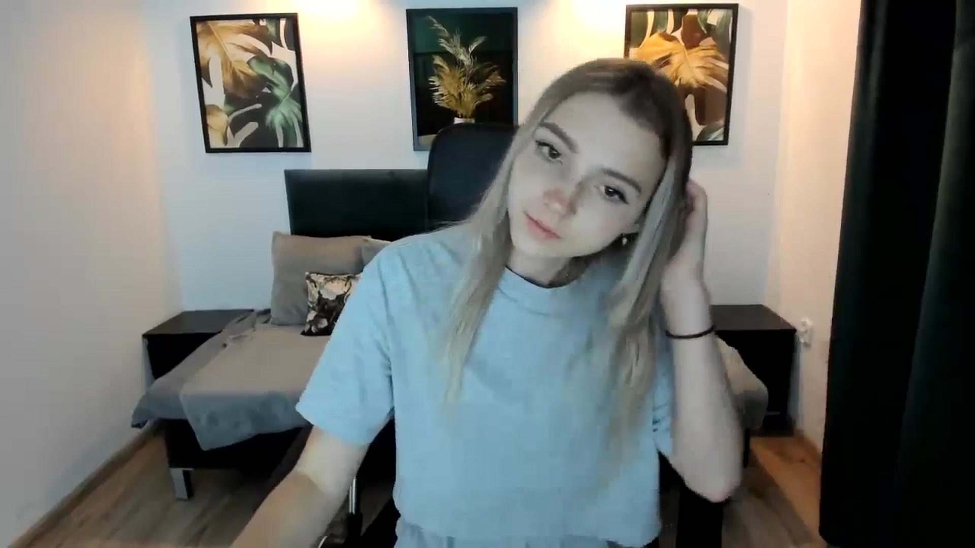 Gallery image thumbnail from Daisyy's myfreecams stream on, 08/22/2024, 20:34 image 19 of 20