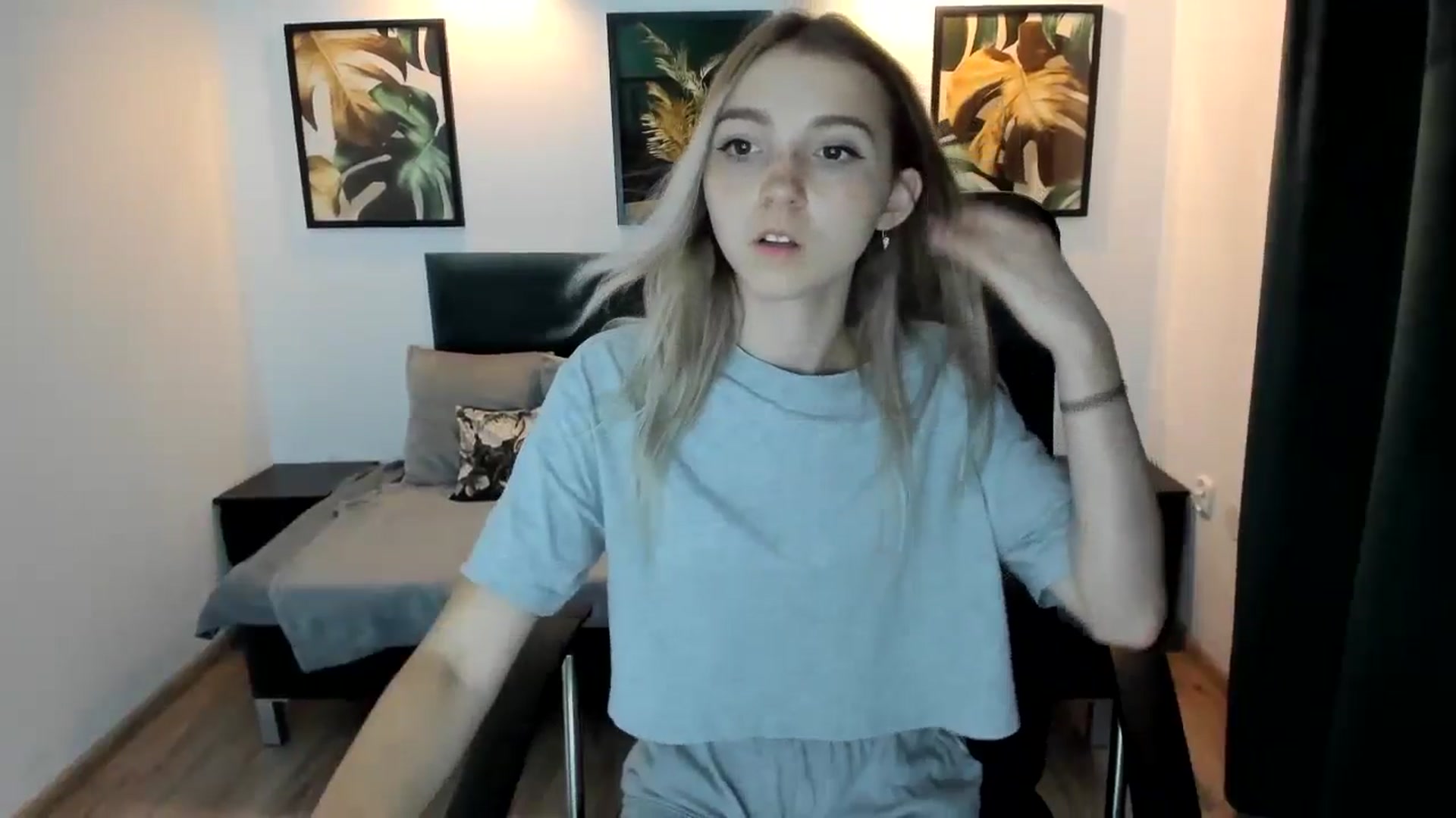 Gallery image thumbnail from Daisyy's myfreecams stream on, 08/22/2024, 20:34 image 13 of 20