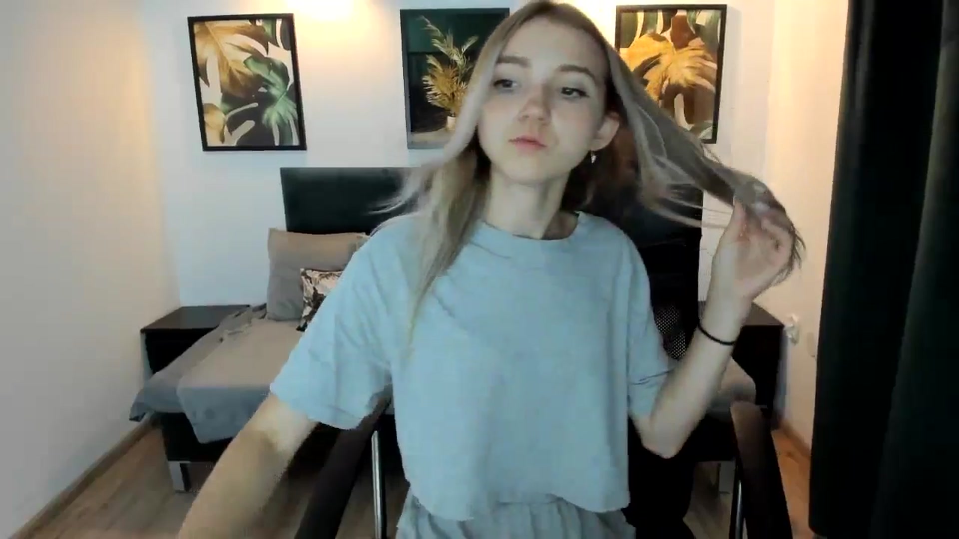 Gallery image thumbnail from Daisyy's myfreecams stream on, 08/22/2024, 20:34 image 12 of 20