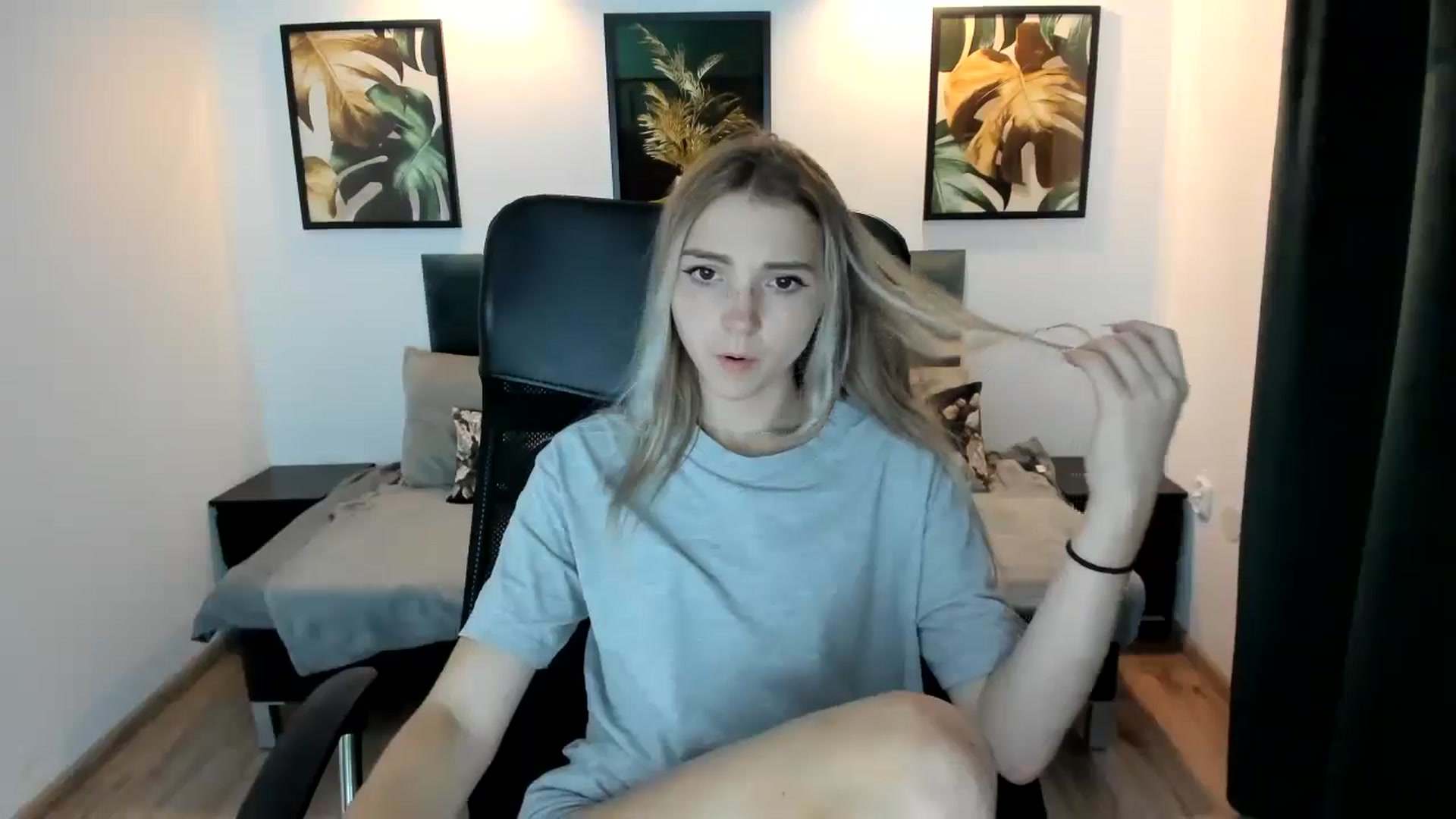 Gallery image thumbnail from Daisyy's myfreecams stream on, 08/22/2024, 21:52 image 2 of 20