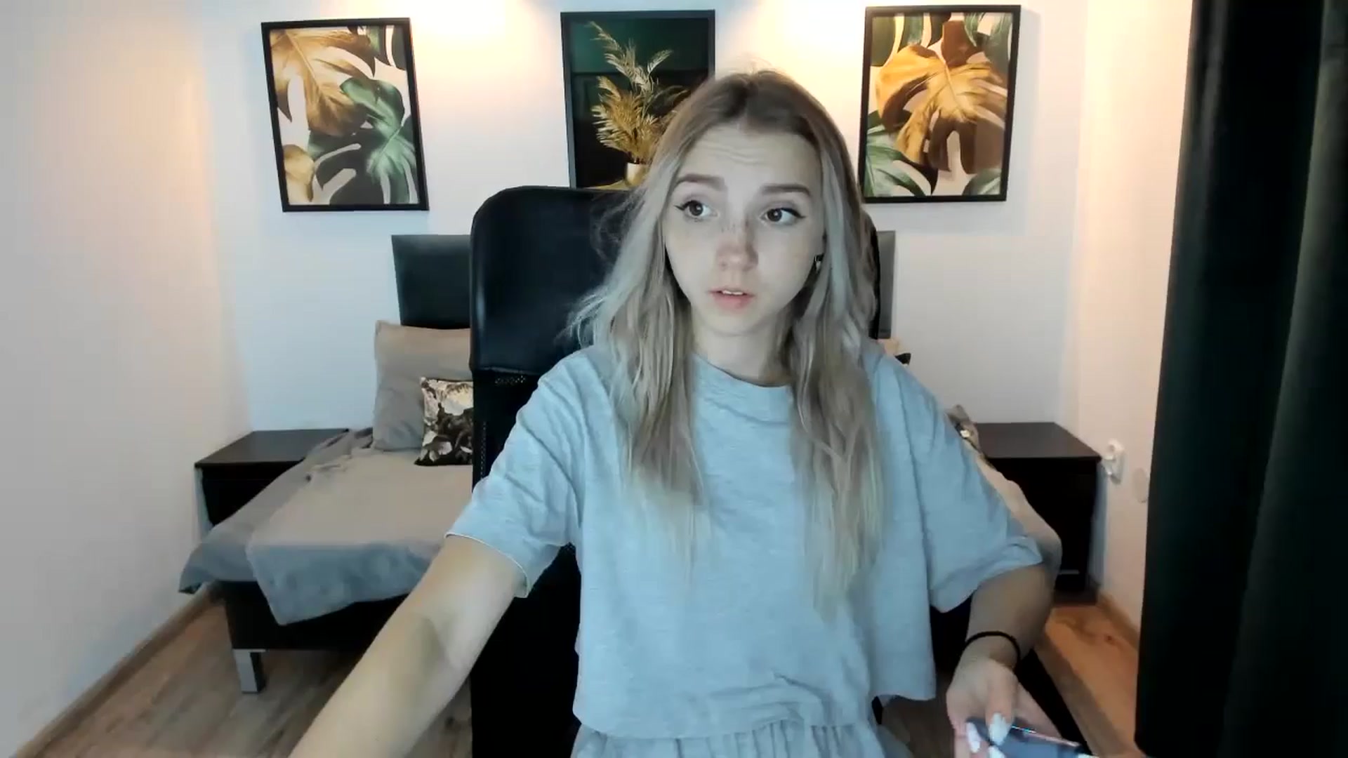 Gallery image thumbnail from Daisyy's myfreecams stream on, 08/22/2024, 21:52 image 14 of 20