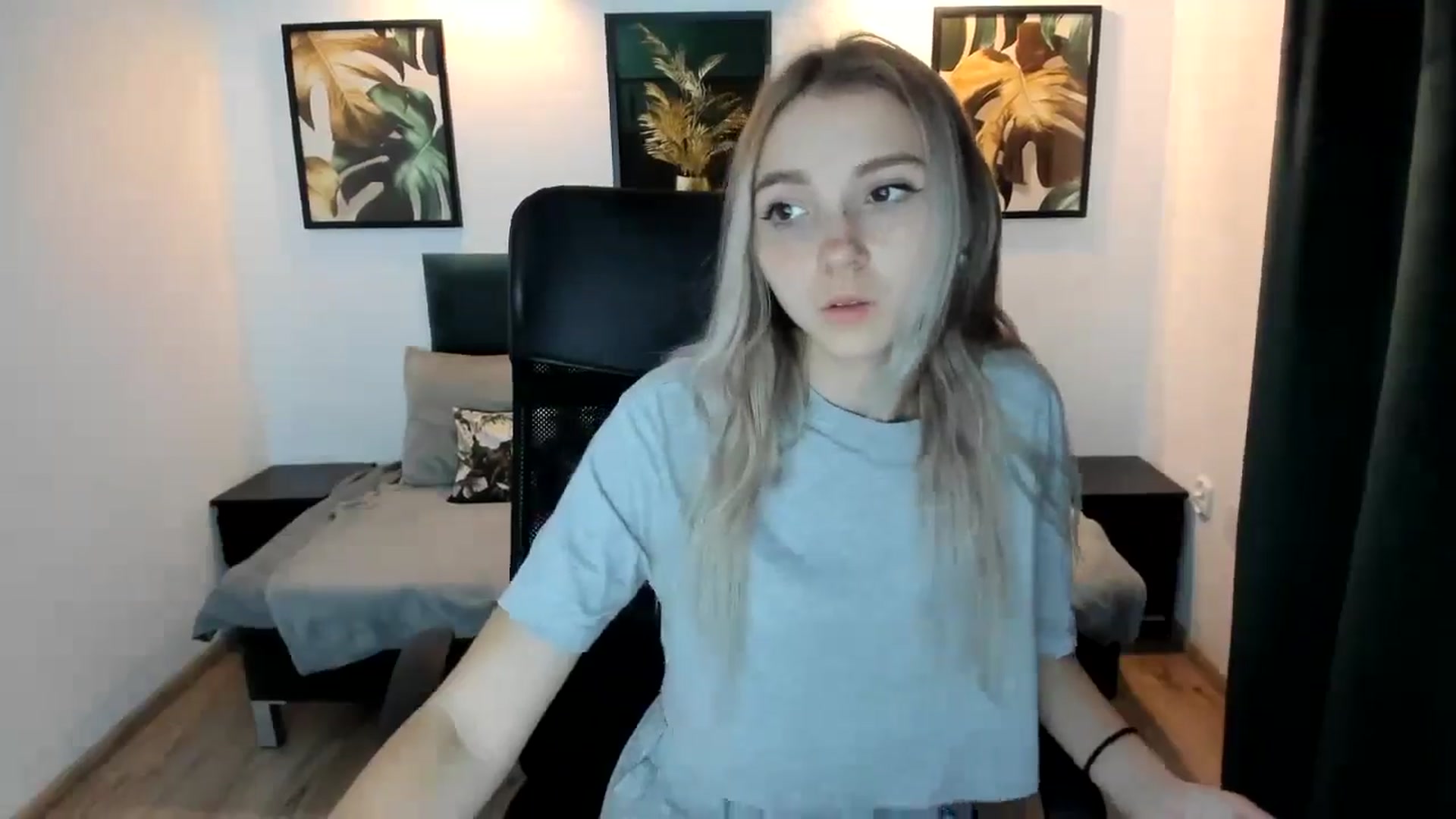 Gallery image thumbnail from Daisyy's myfreecams stream on, 08/22/2024, 21:52 image 13 of 20