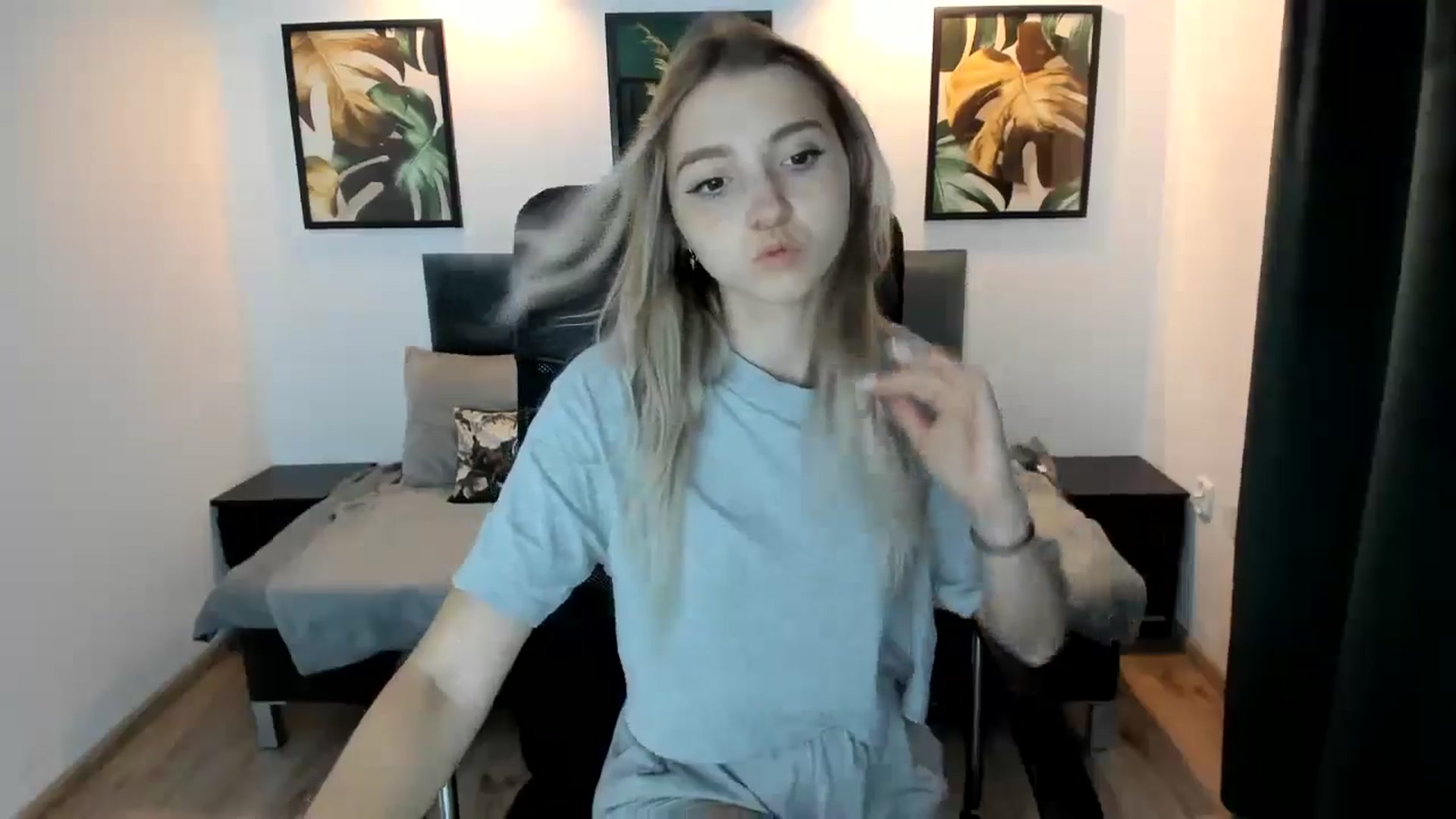 Gallery image thumbnail from Daisyy's myfreecams stream on, 08/22/2024, 21:52 image 12 of 20