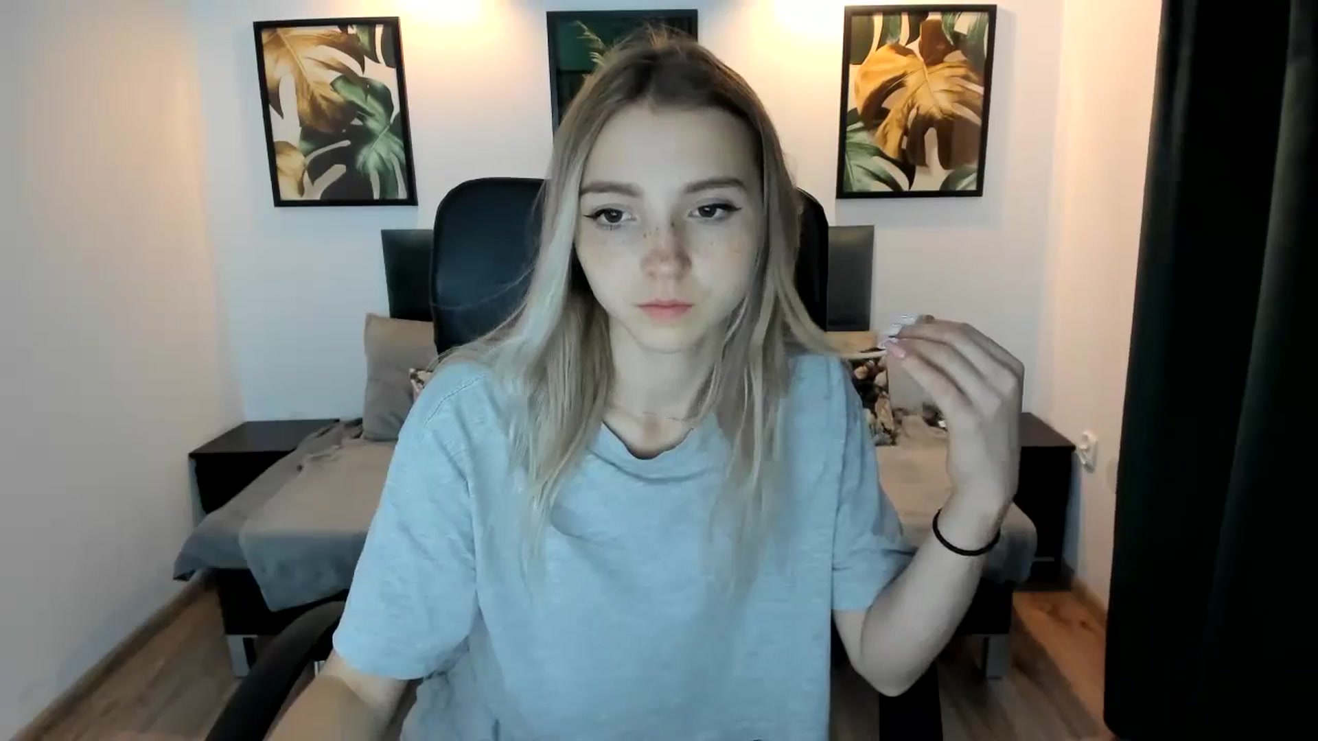 Gallery image thumbnail from Daisyy's myfreecams stream on, 08/22/2024, 21:52 image 4 of 20