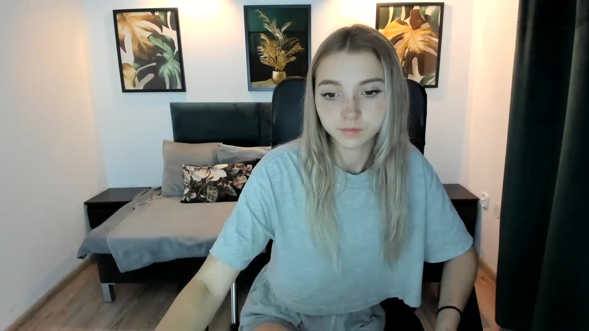 Gallery image thumbnail from Daisyy's myfreecams stream on, 08/22/2024, 22:10 image 11 of 20