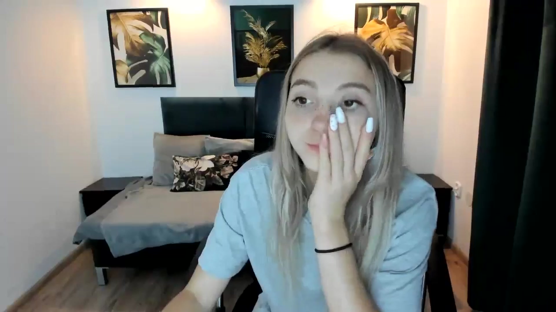 Gallery image thumbnail from Daisyy's myfreecams stream on, 08/22/2024, 22:10 image 8 of 20