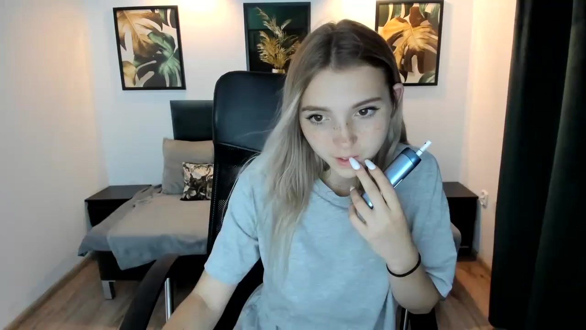 Gallery image thumbnail from Daisyy's myfreecams stream on, 08/22/2024, 22:38 image 9 of 20