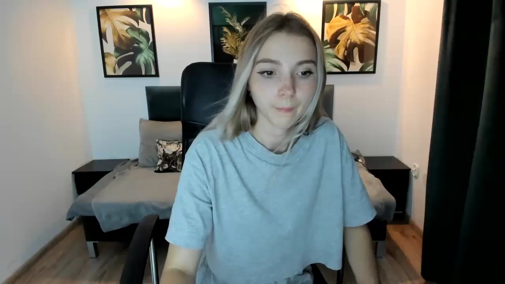 Gallery image thumbnail from Daisyy's myfreecams stream on, 08/22/2024, 22:38 image 4 of 20