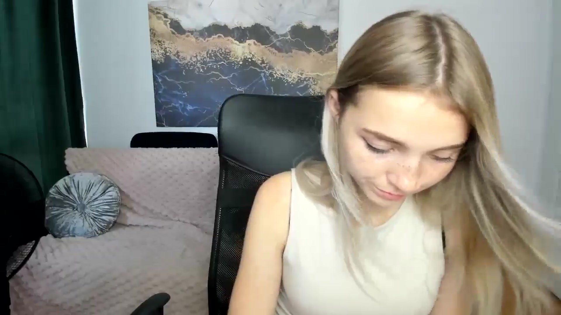 Gallery image thumbnail from Daisyy's myfreecams stream on, 08/23/2024, 15:17 image 17 of 20