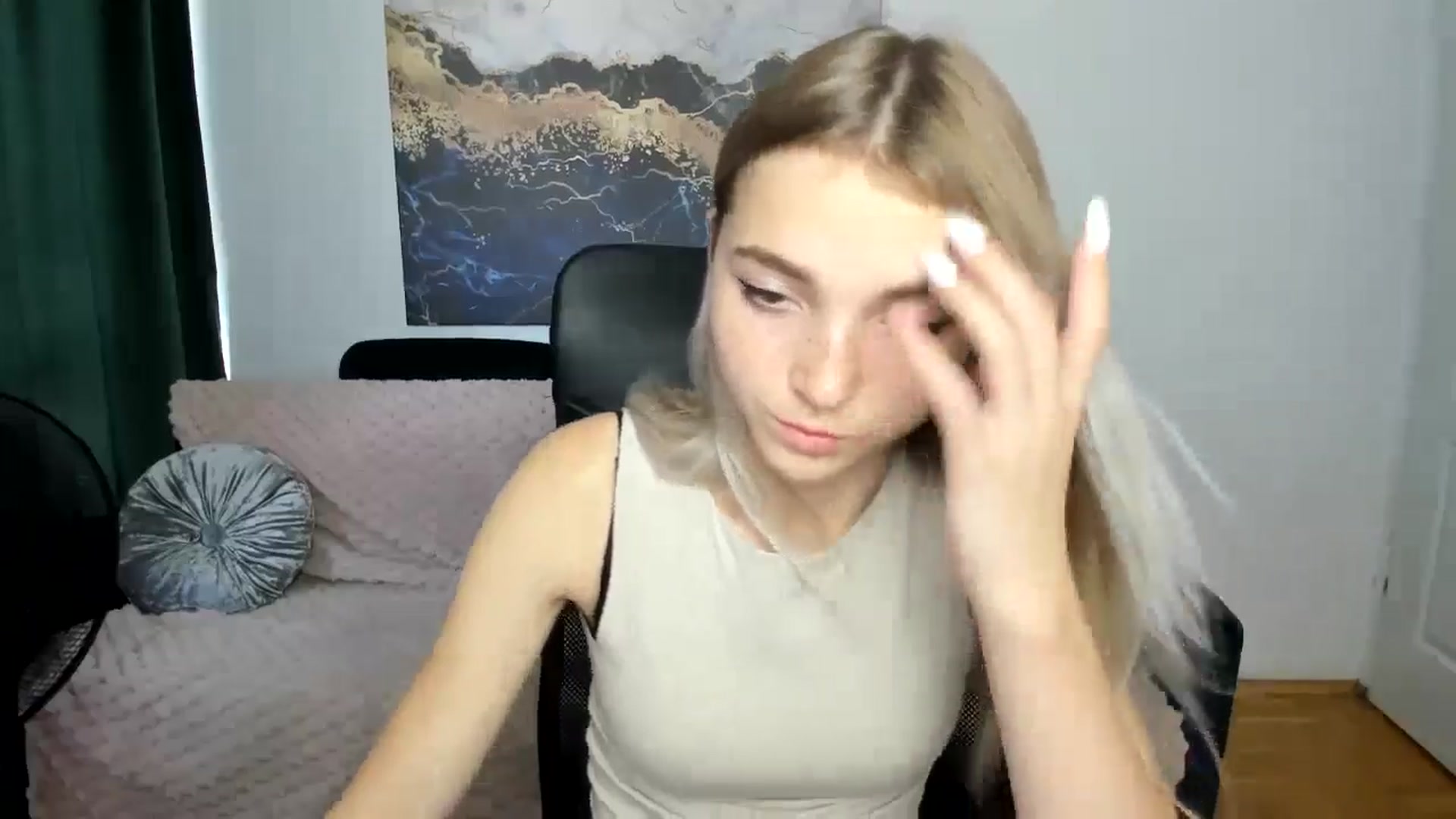 Gallery image thumbnail from Daisyy's myfreecams stream on, 08/23/2024, 15:17 image 13 of 20