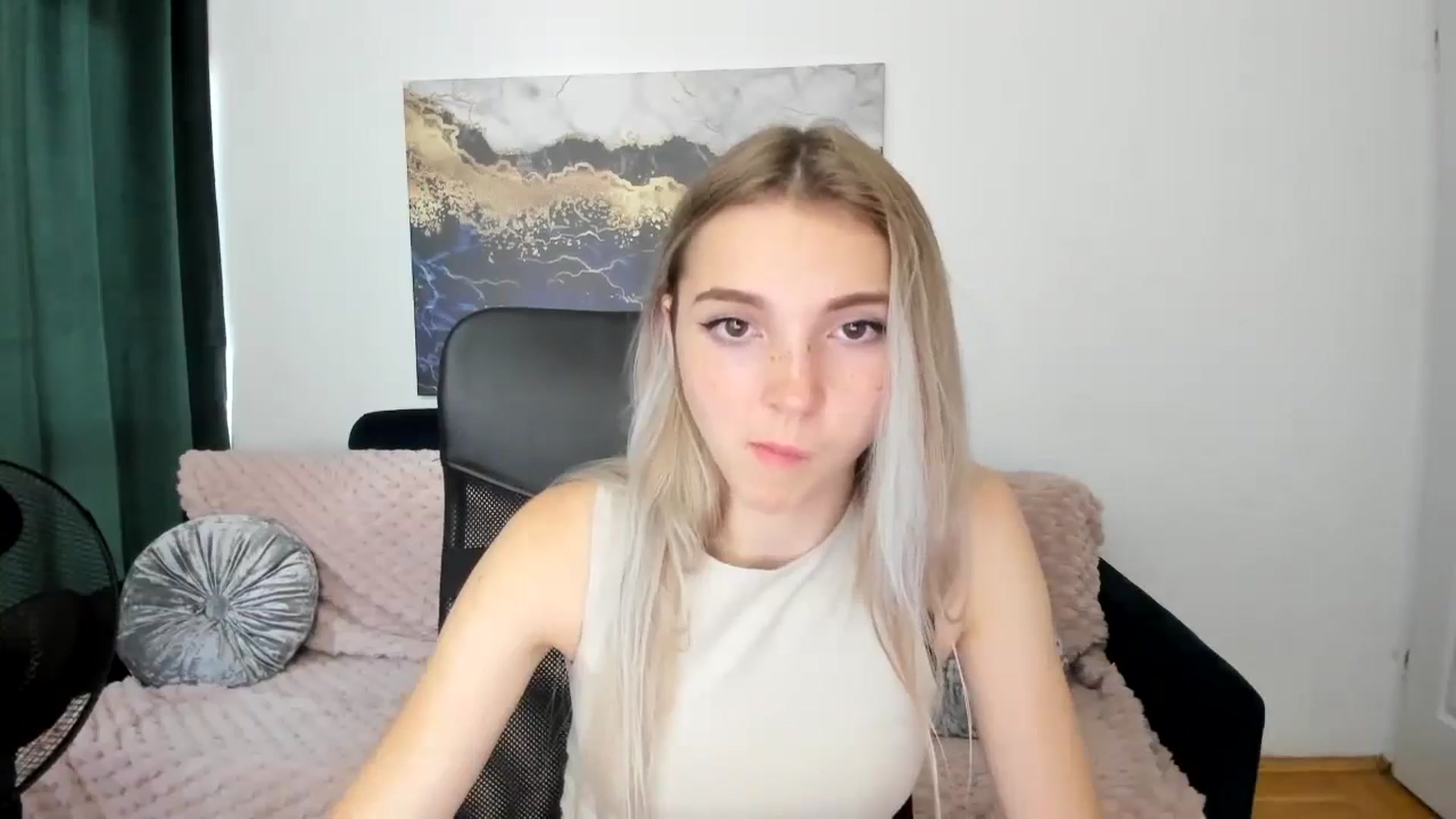 Gallery image thumbnail from Daisyy's myfreecams stream on, 08/23/2024, 17:51 image 7 of 20