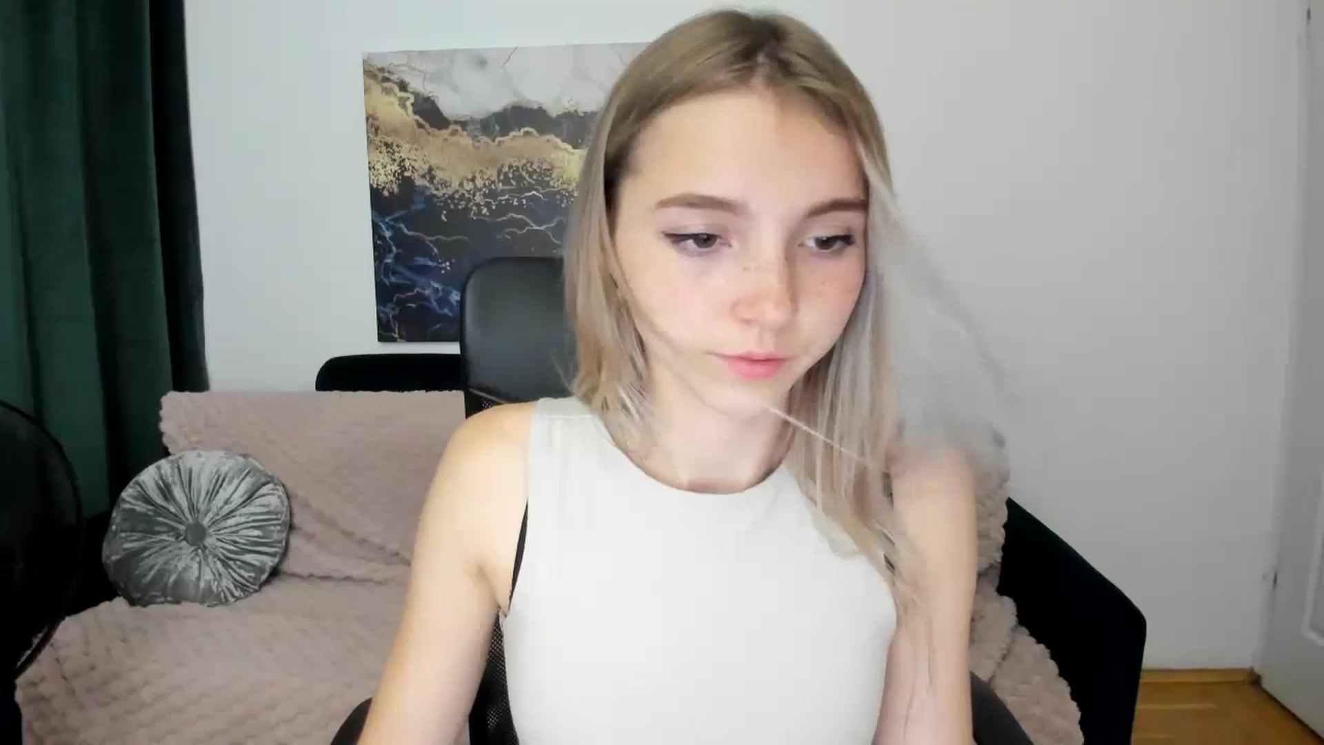 Gallery image thumbnail from Daisyy's myfreecams stream on, 08/23/2024, 19:06 image 9 of 20