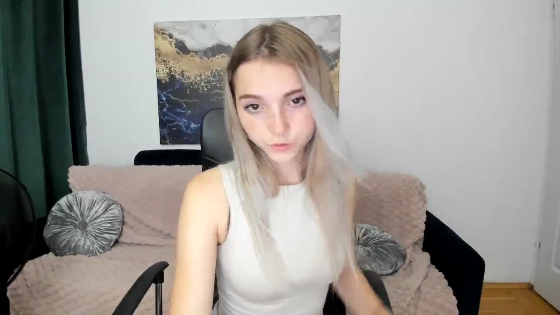 Gallery image thumbnail from Daisyy's myfreecams stream on, 08/23/2024, 19:06 image 12 of 20