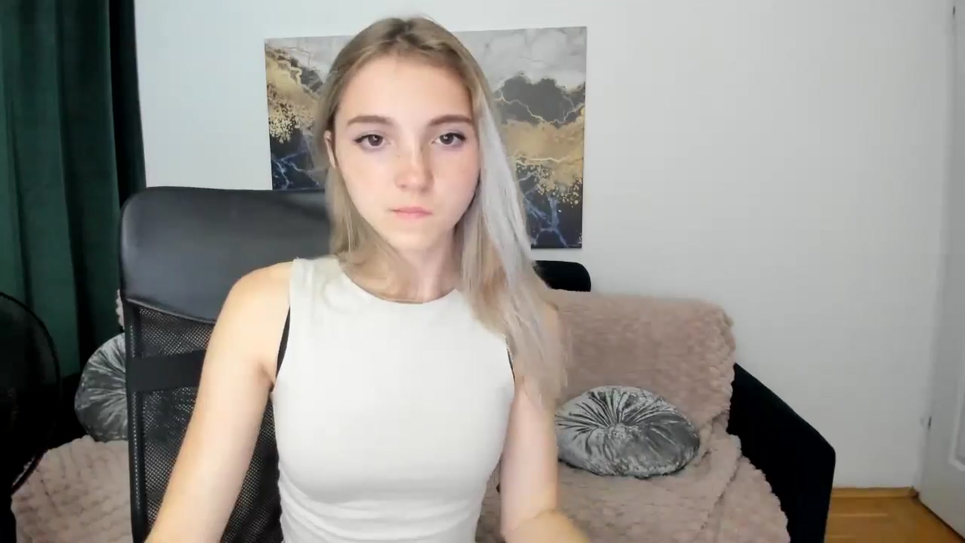 Gallery image thumbnail from Daisyy's myfreecams stream on, 08/23/2024, 19:06 image 13 of 20