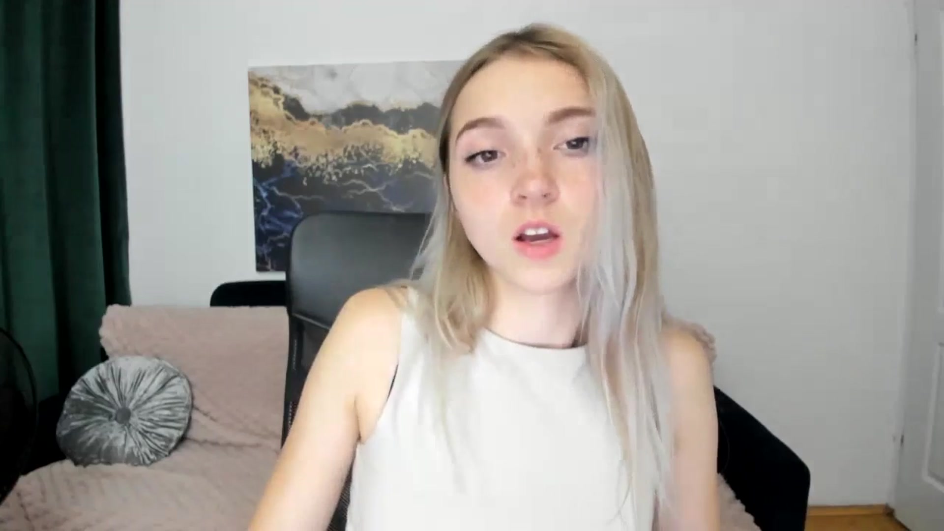 Gallery image thumbnail from Daisyy's myfreecams stream on, 08/23/2024, 20:23 image 12 of 20