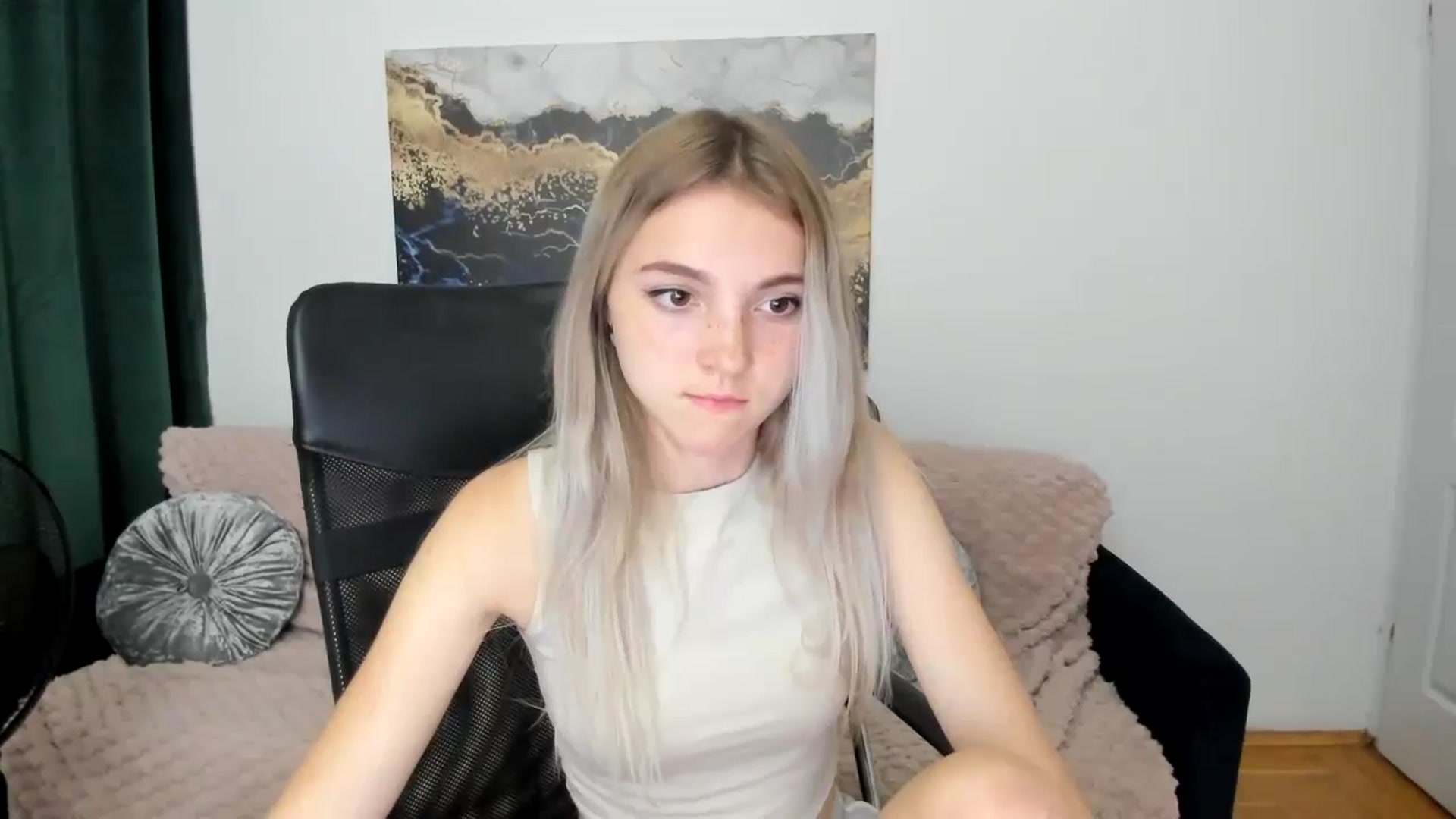 Gallery image thumbnail from Daisyy's myfreecams stream on, 08/23/2024, 20:23 image 7 of 20