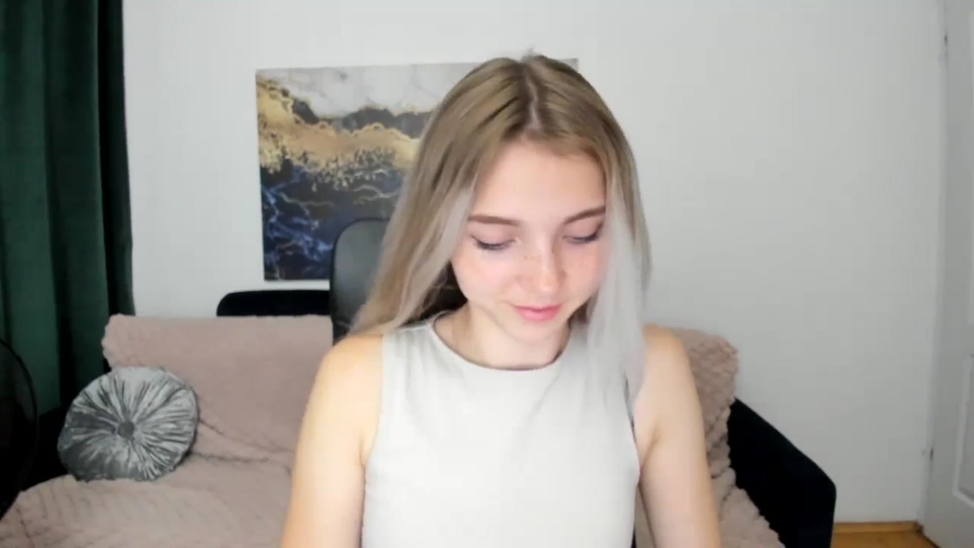 Gallery image thumbnail from Daisyy's myfreecams stream on, 08/23/2024, 20:23 image 16 of 20