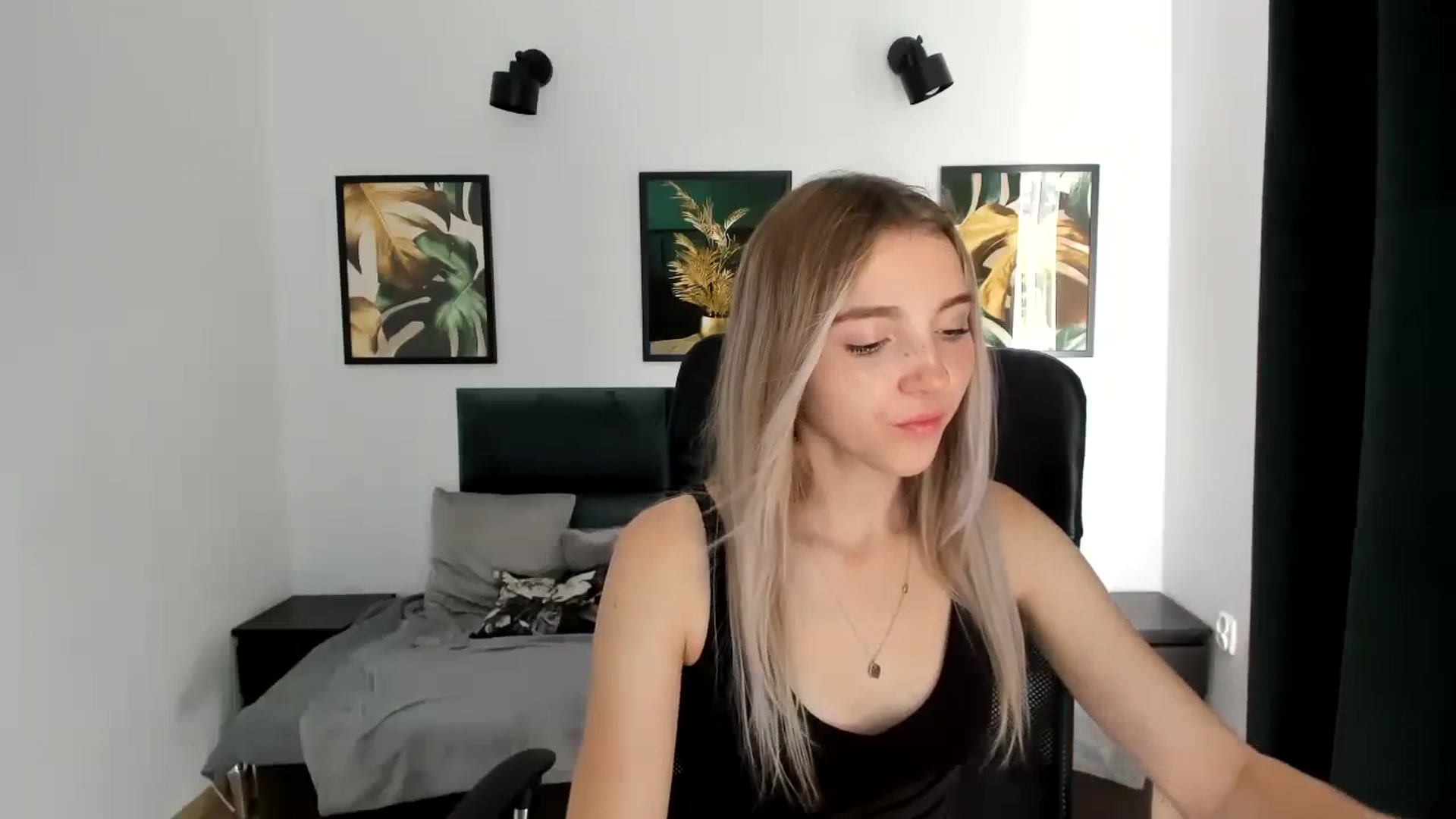 Gallery image thumbnail from Daisyy's myfreecams stream on, 08/24/2024, 15:05 image 6 of 20