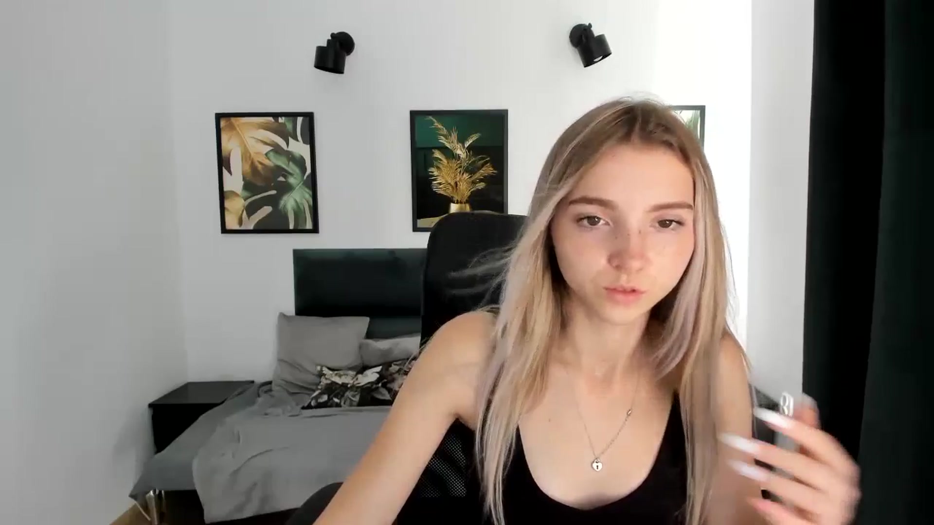 Gallery image thumbnail from Daisyy's myfreecams stream on, 08/24/2024, 15:05 image 9 of 20
