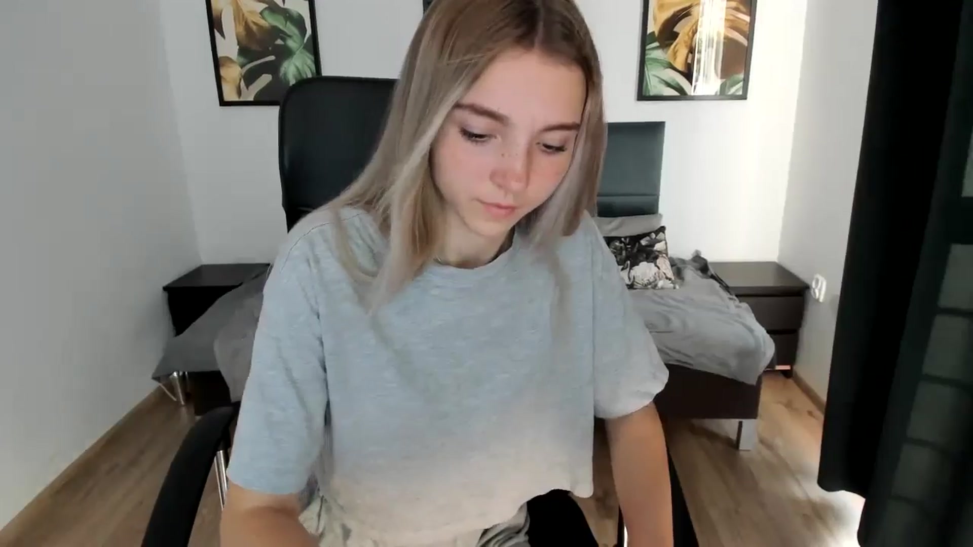 Gallery image thumbnail from Daisyy's myfreecams stream on, 08/24/2024, 16:34 image 20 of 20