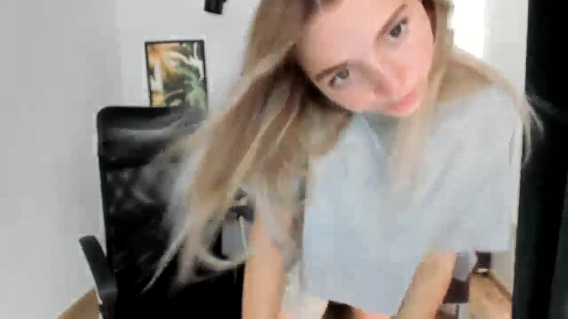 Gallery image thumbnail from Daisyy's myfreecams stream on, 08/24/2024, 16:34 image 17 of 20