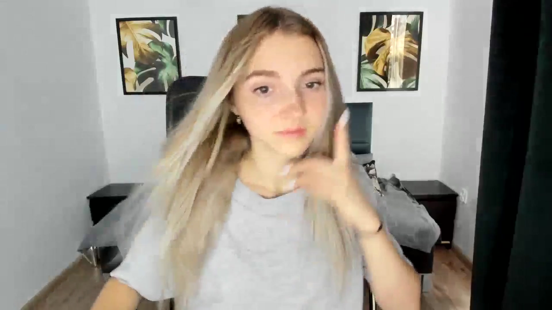 Gallery image thumbnail from Daisyy's myfreecams stream on, 08/24/2024, 17:22 image 11 of 20