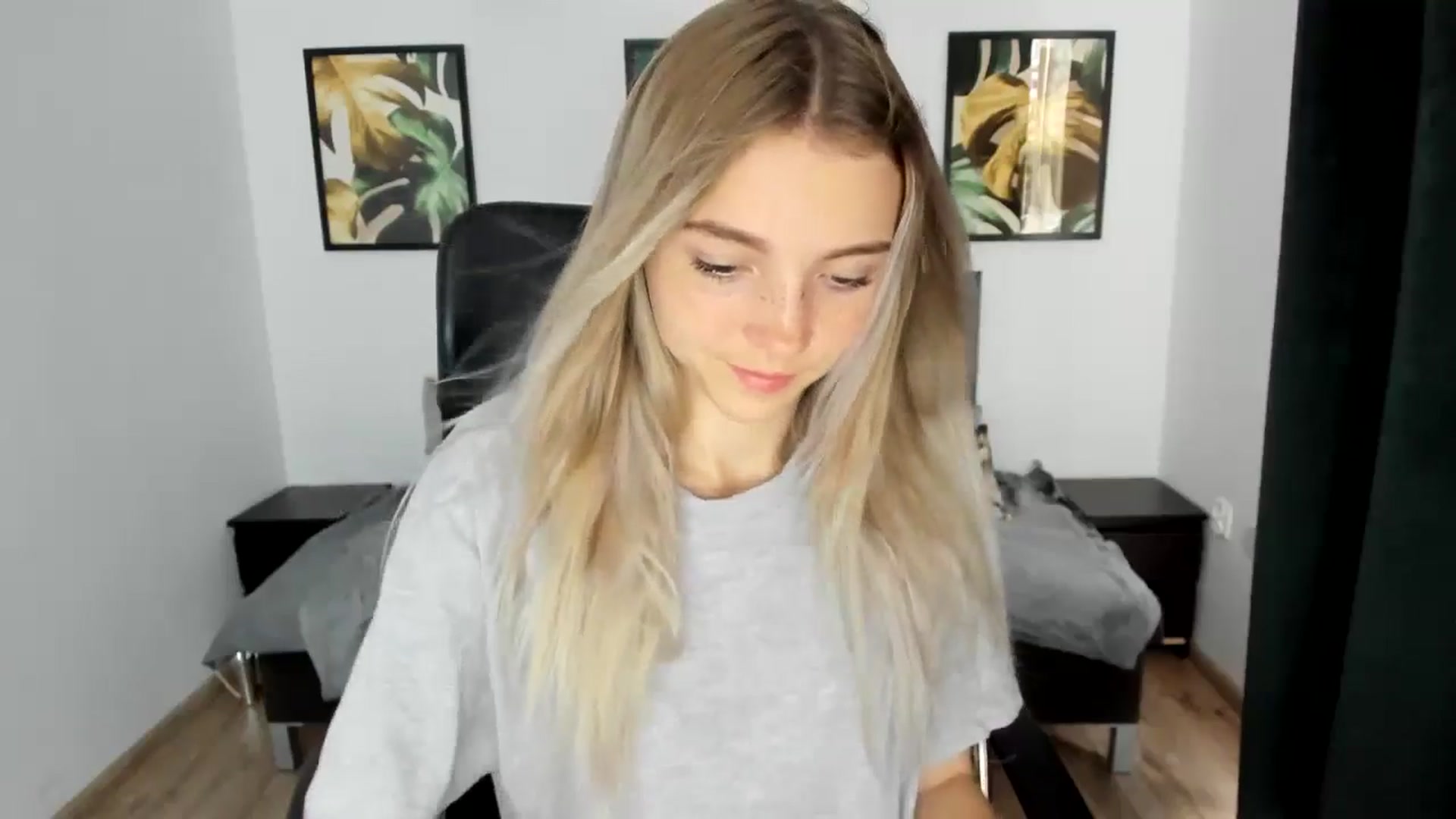 Gallery image thumbnail from Daisyy's myfreecams stream on, 08/24/2024, 17:22 image 7 of 20