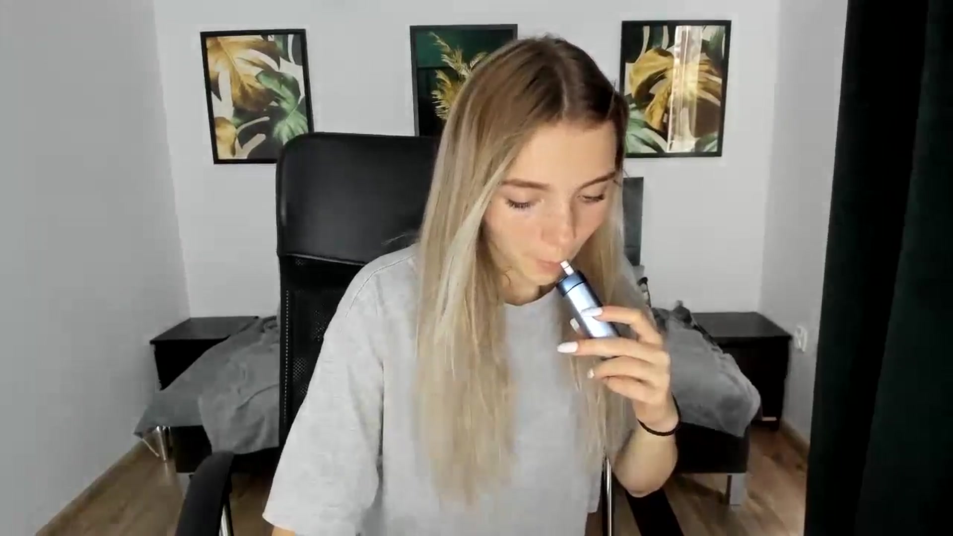 Gallery image thumbnail from Daisyy's myfreecams stream on, 08/24/2024, 17:22 image 18 of 20