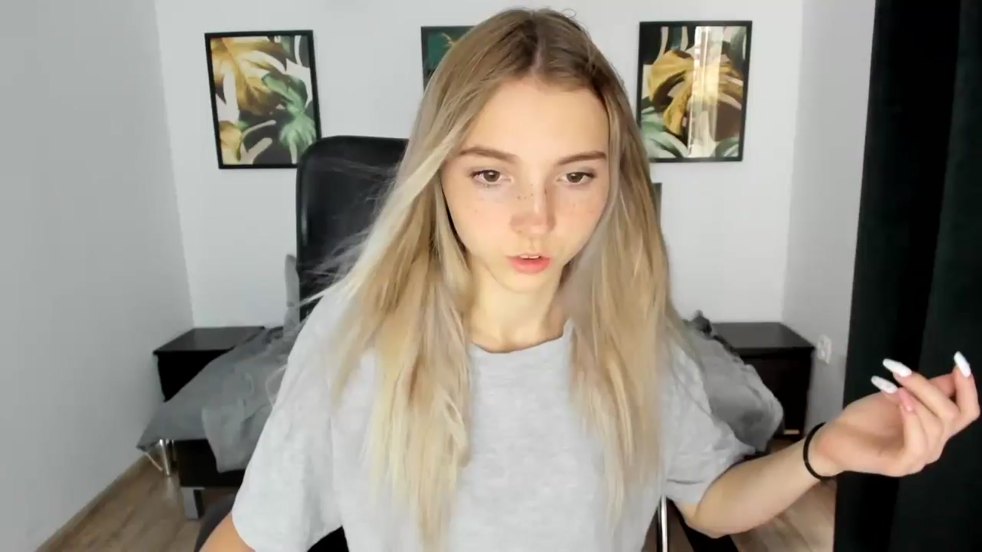Gallery image thumbnail from Daisyy's myfreecams stream on, 08/24/2024, 17:22 image 10 of 20