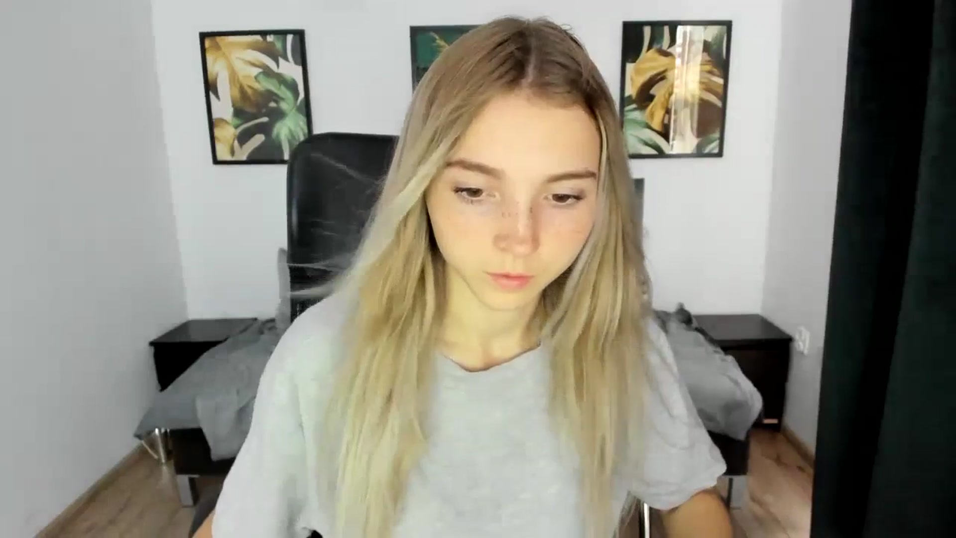Gallery image thumbnail from Daisyy's myfreecams stream on, 08/24/2024, 17:22 image 12 of 20