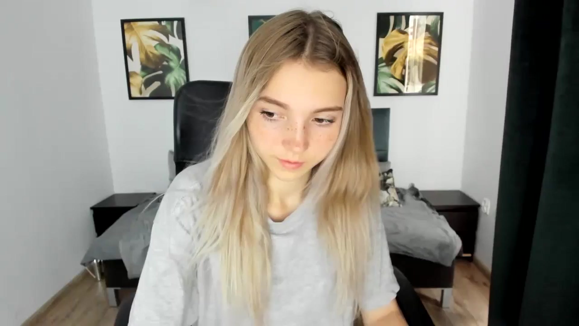 Gallery image thumbnail from Daisyy's myfreecams stream on, 08/24/2024, 17:22 image 6 of 20