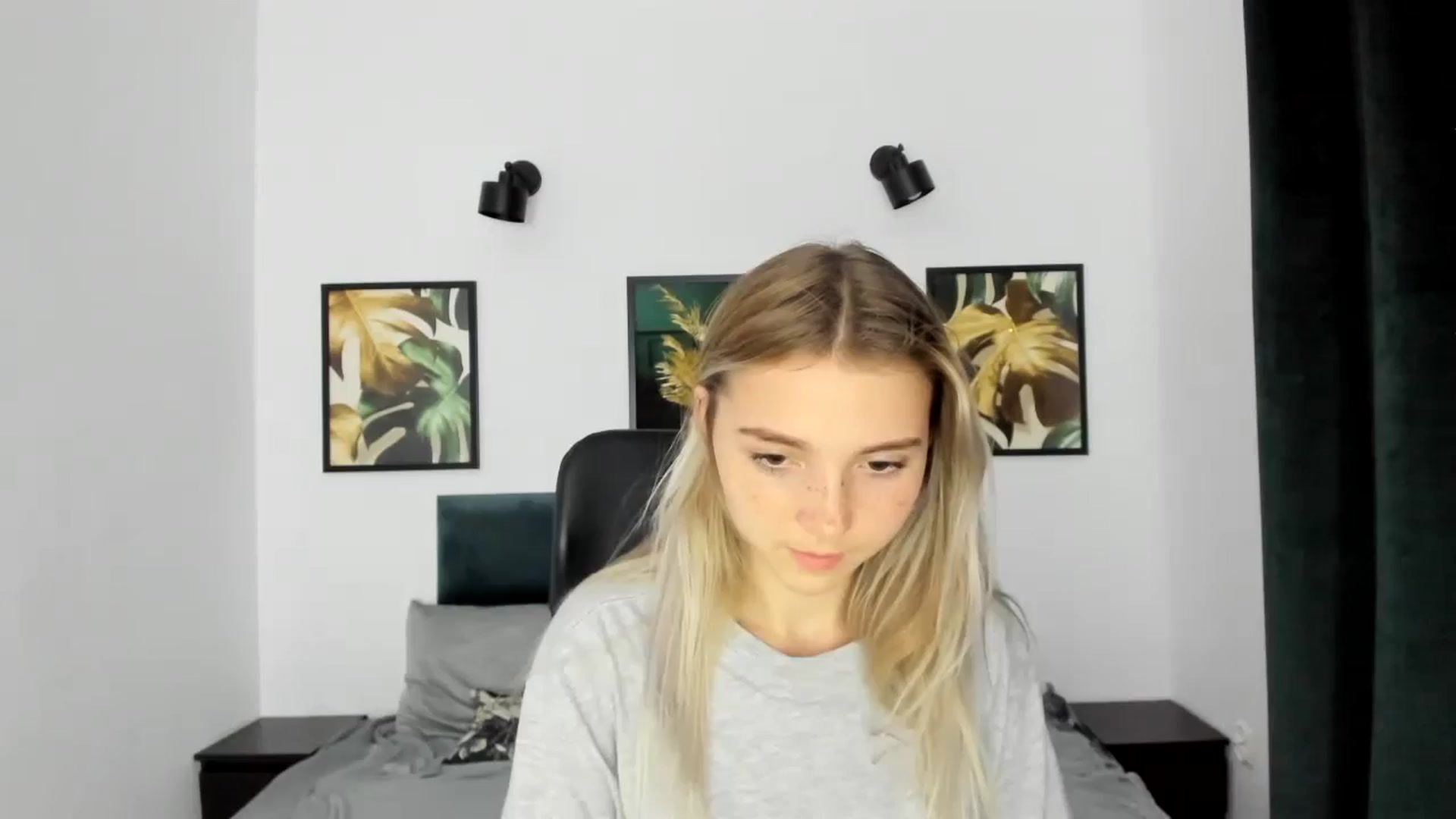 Gallery image thumbnail from Daisyy's myfreecams stream on, 08/24/2024, 18:30 image 5 of 20