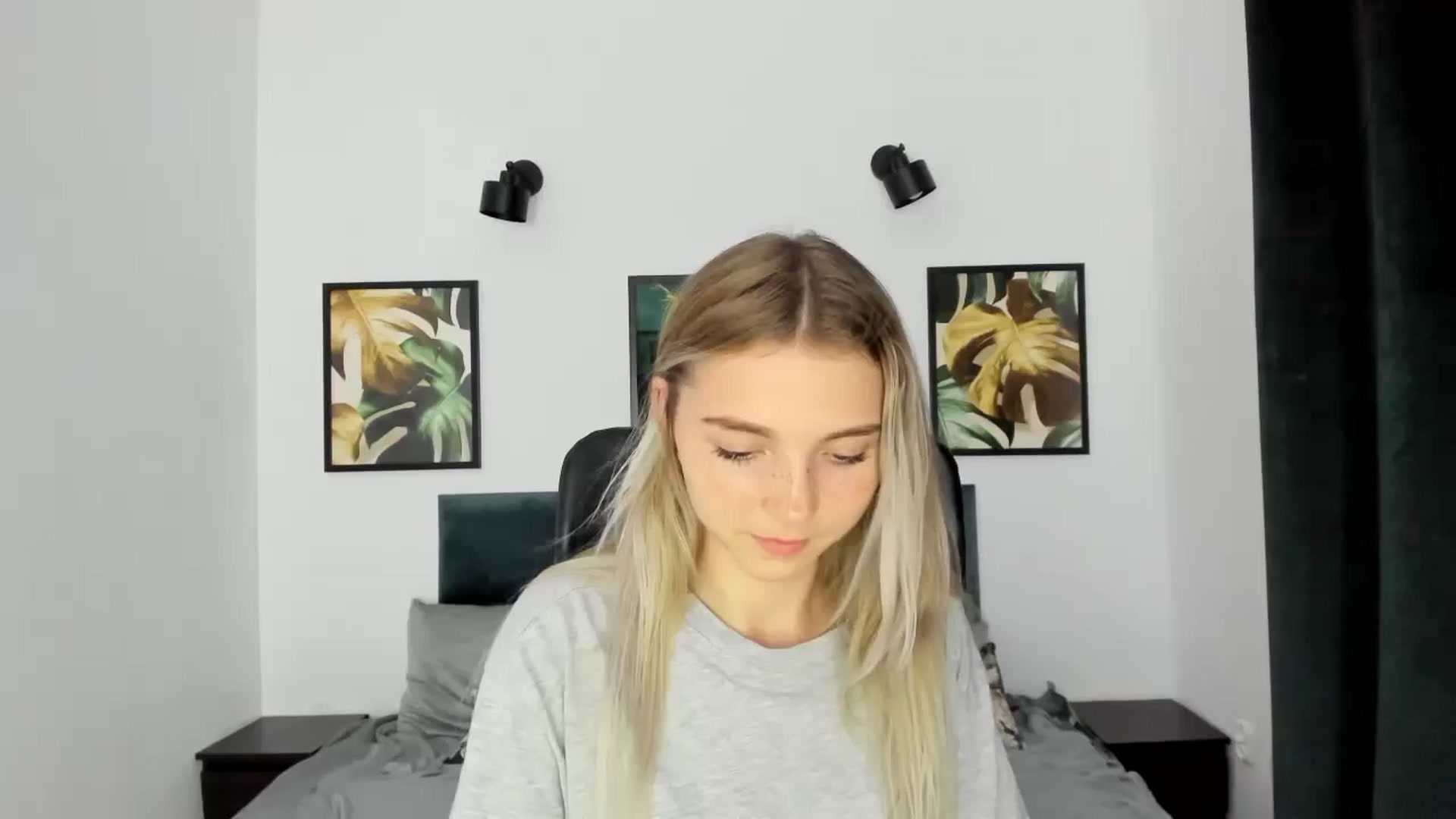 Gallery image thumbnail from Daisyy's myfreecams stream on, 08/24/2024, 18:30 image 11 of 20